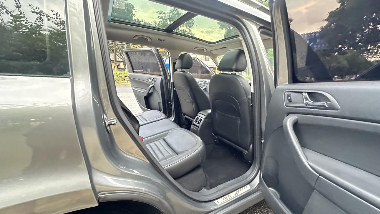 Skoda Yeti 2016 thumb 11