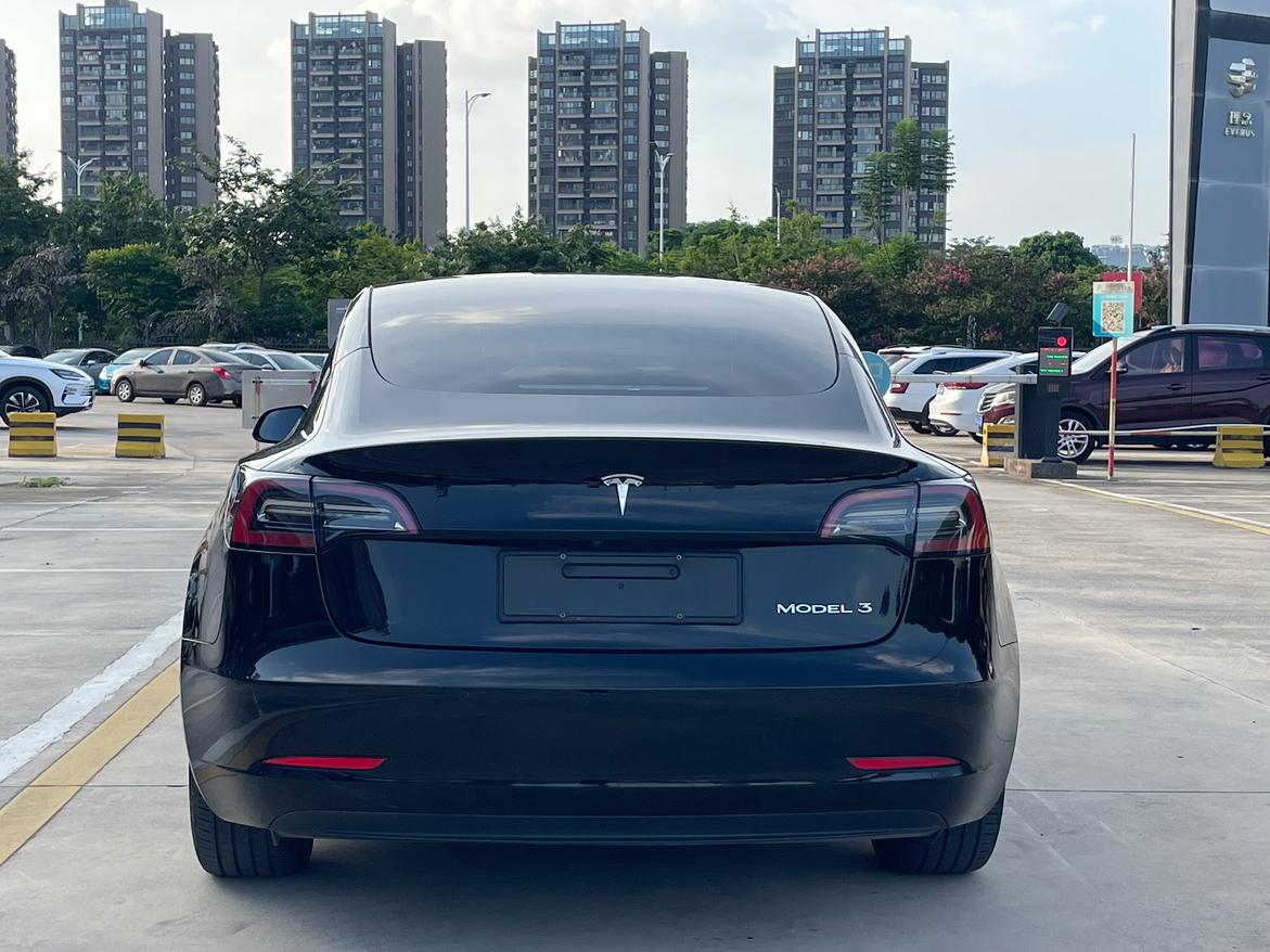 Tesla Model 3 2022 thumb 3