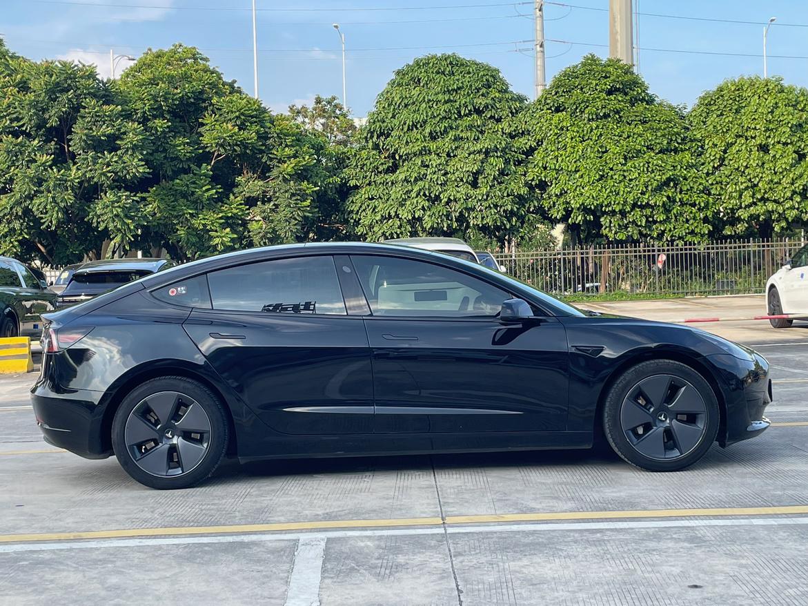 Tesla Model 3 2022 thumb 5