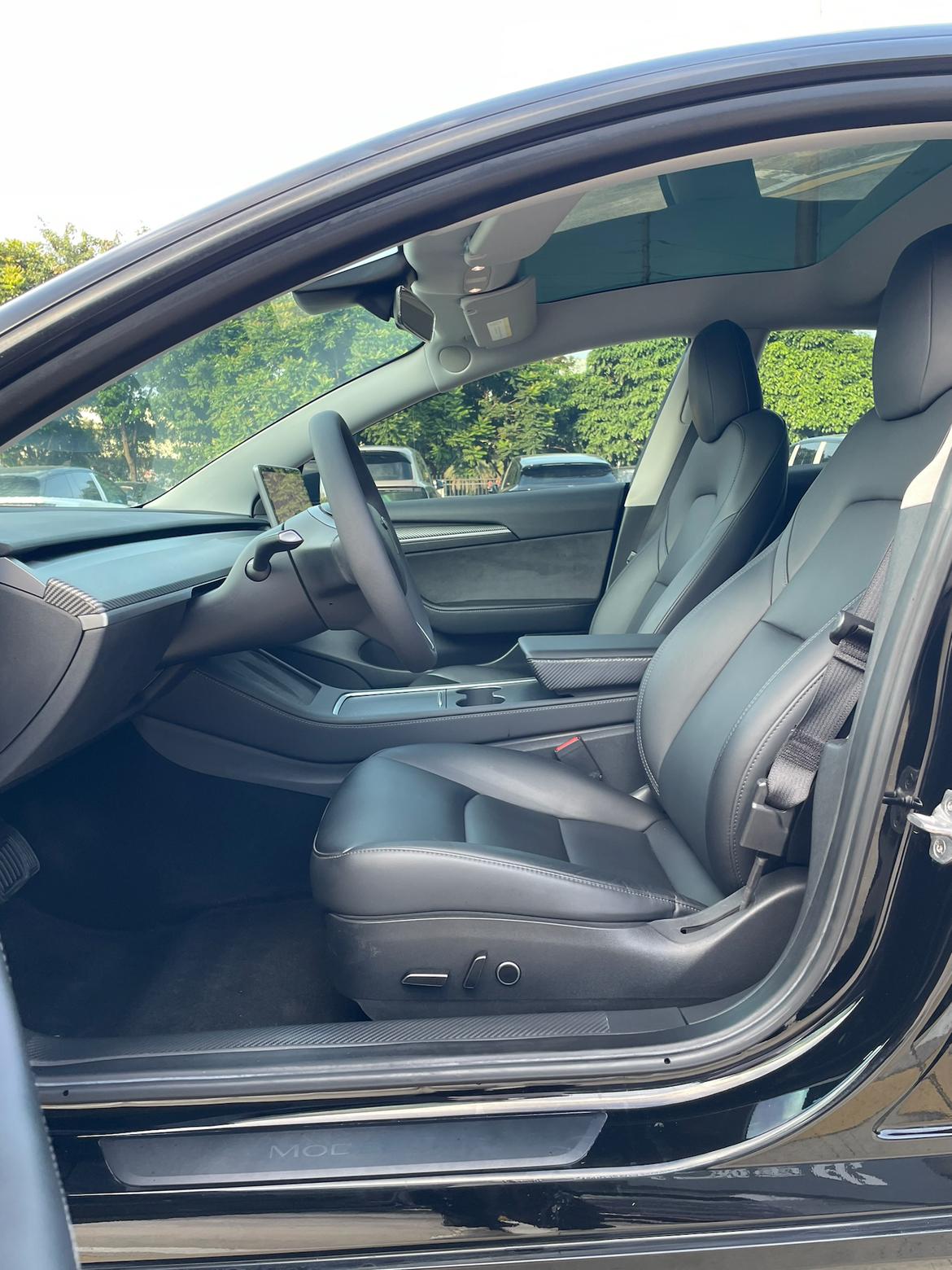Tesla Model 3 2022 thumb 9