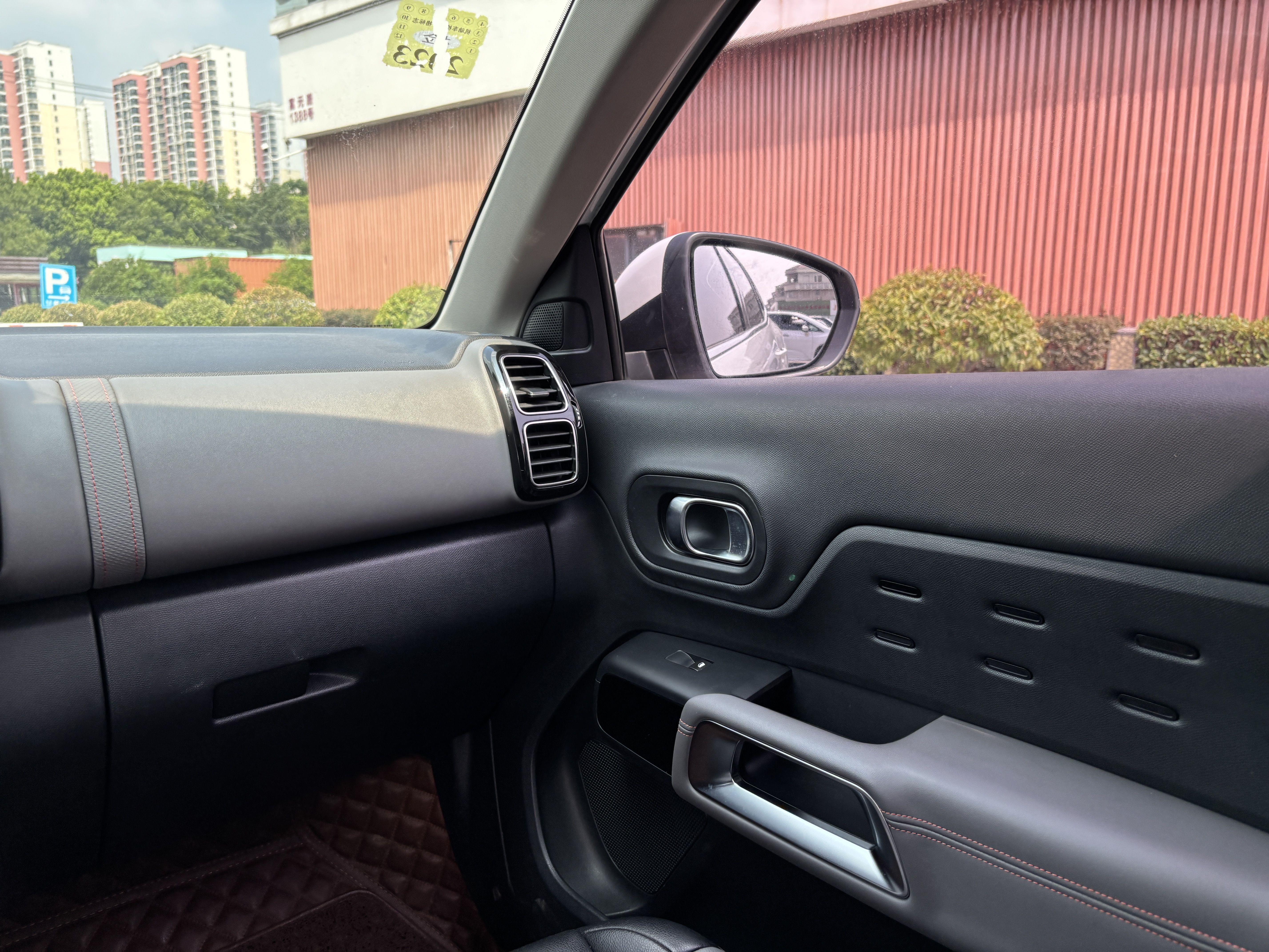 Citroen C5 Aircross 2018 thumb 12