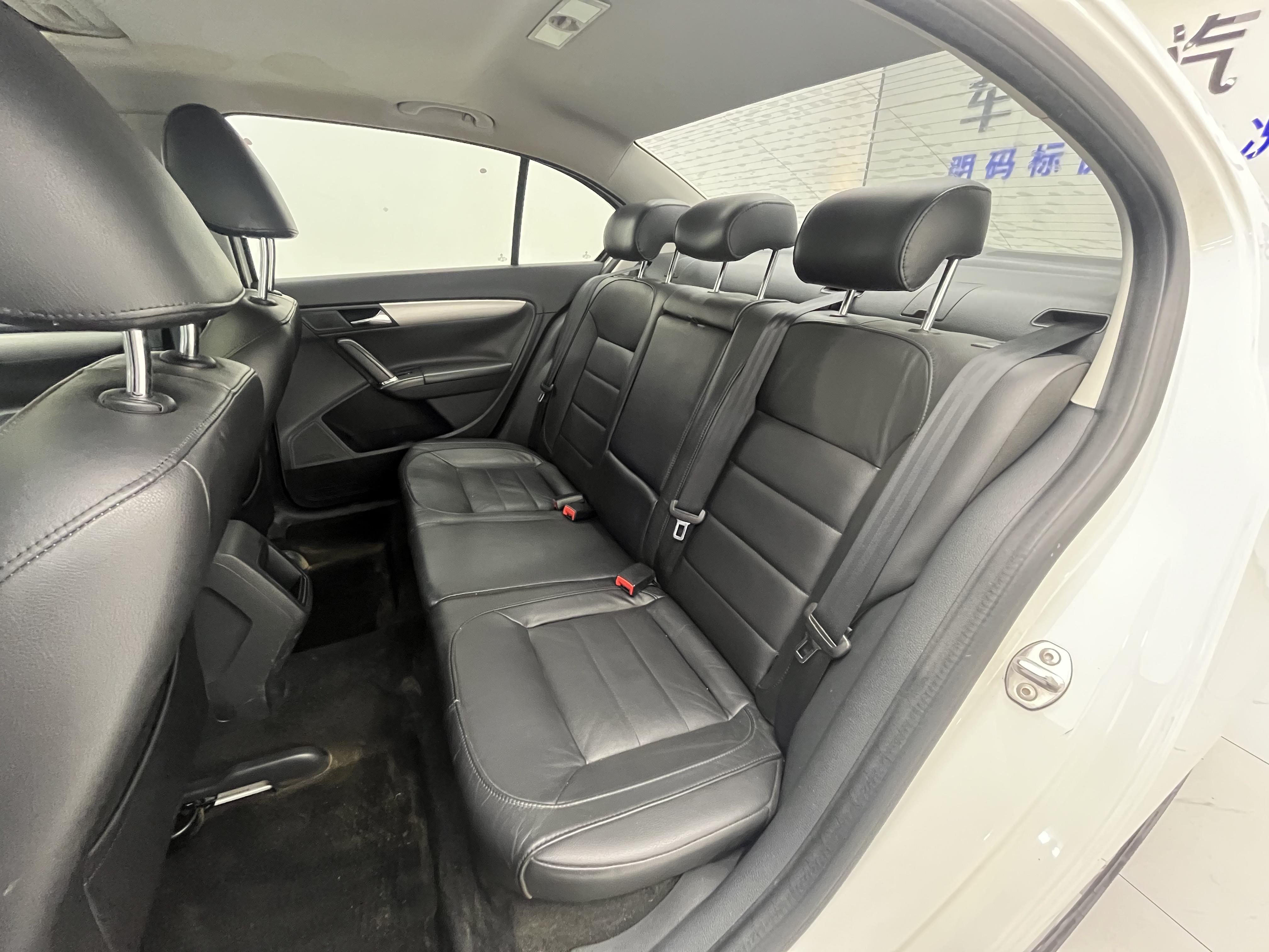 Volkswagen Lavida XR 2015 thumb 6