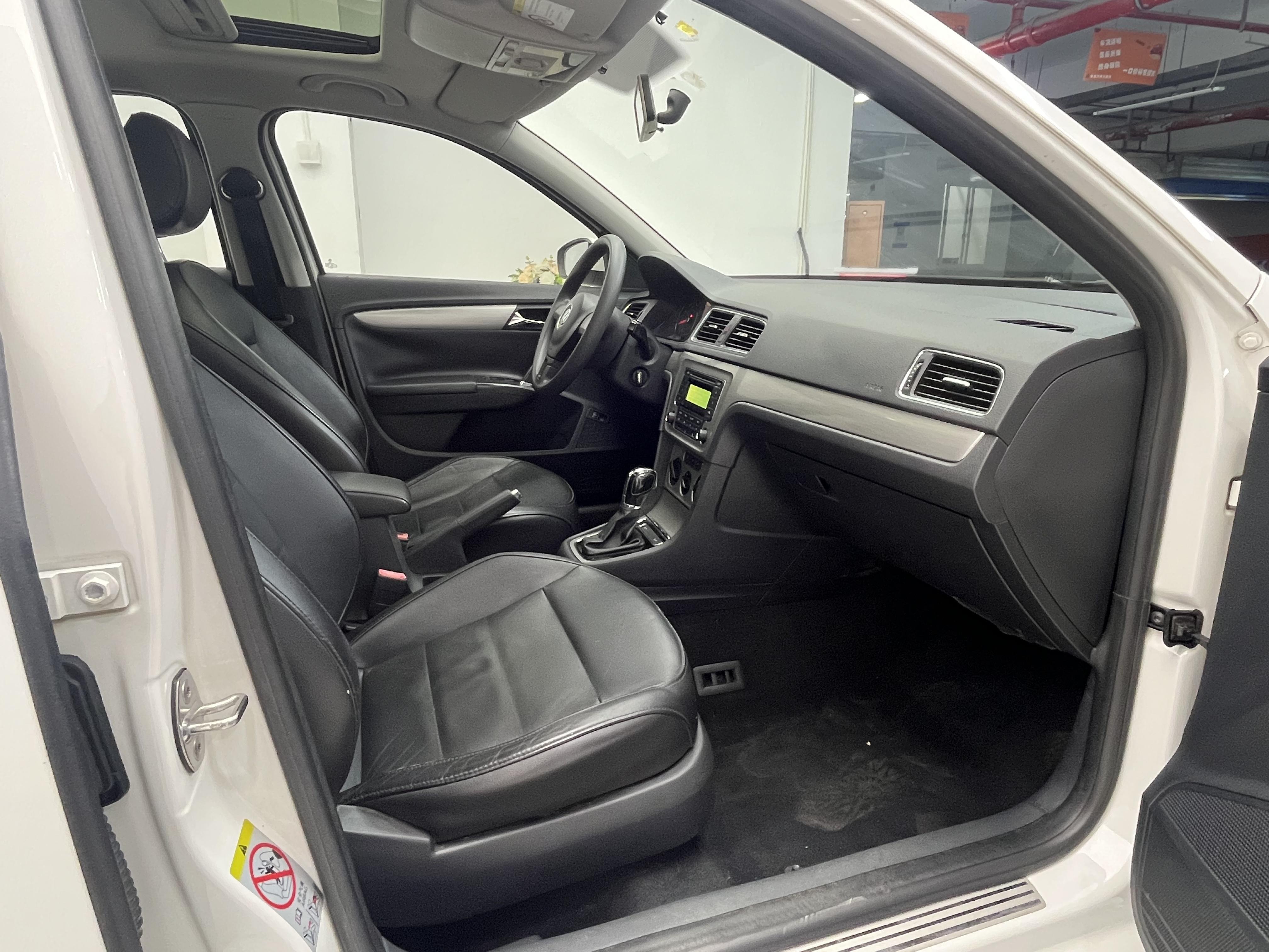Volkswagen Lavida XR 2015 thumb 7