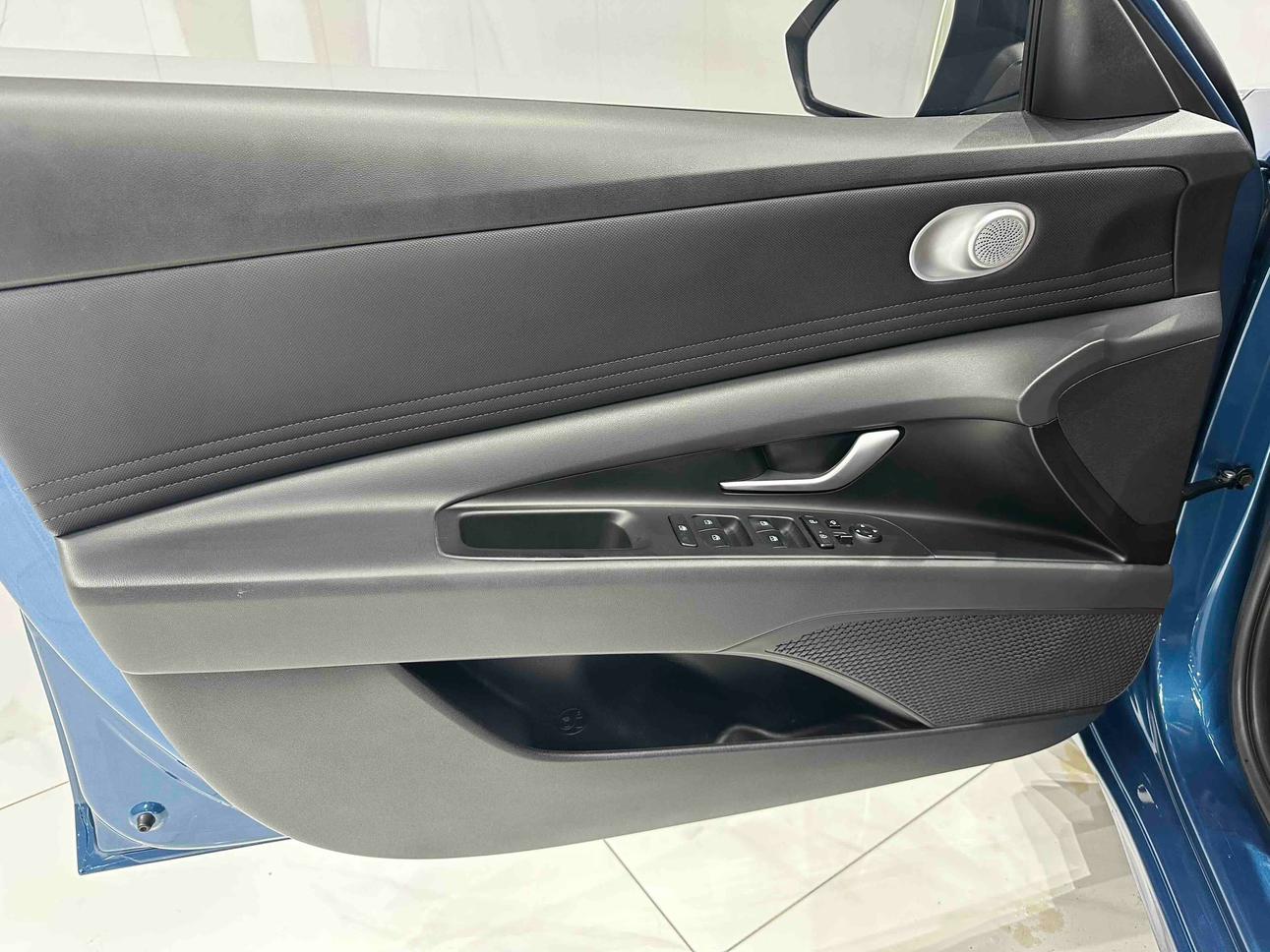 Hyundai Elantra 2022 thumb 6
