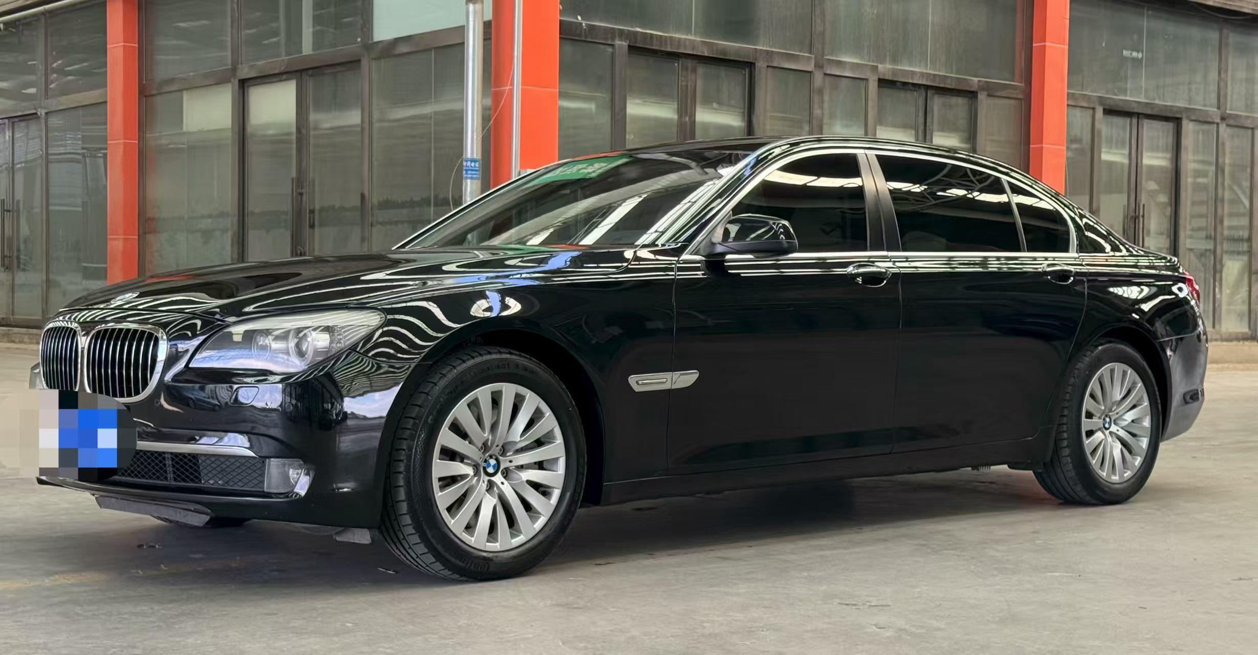 BMW 7 серии 2010 thumb 5