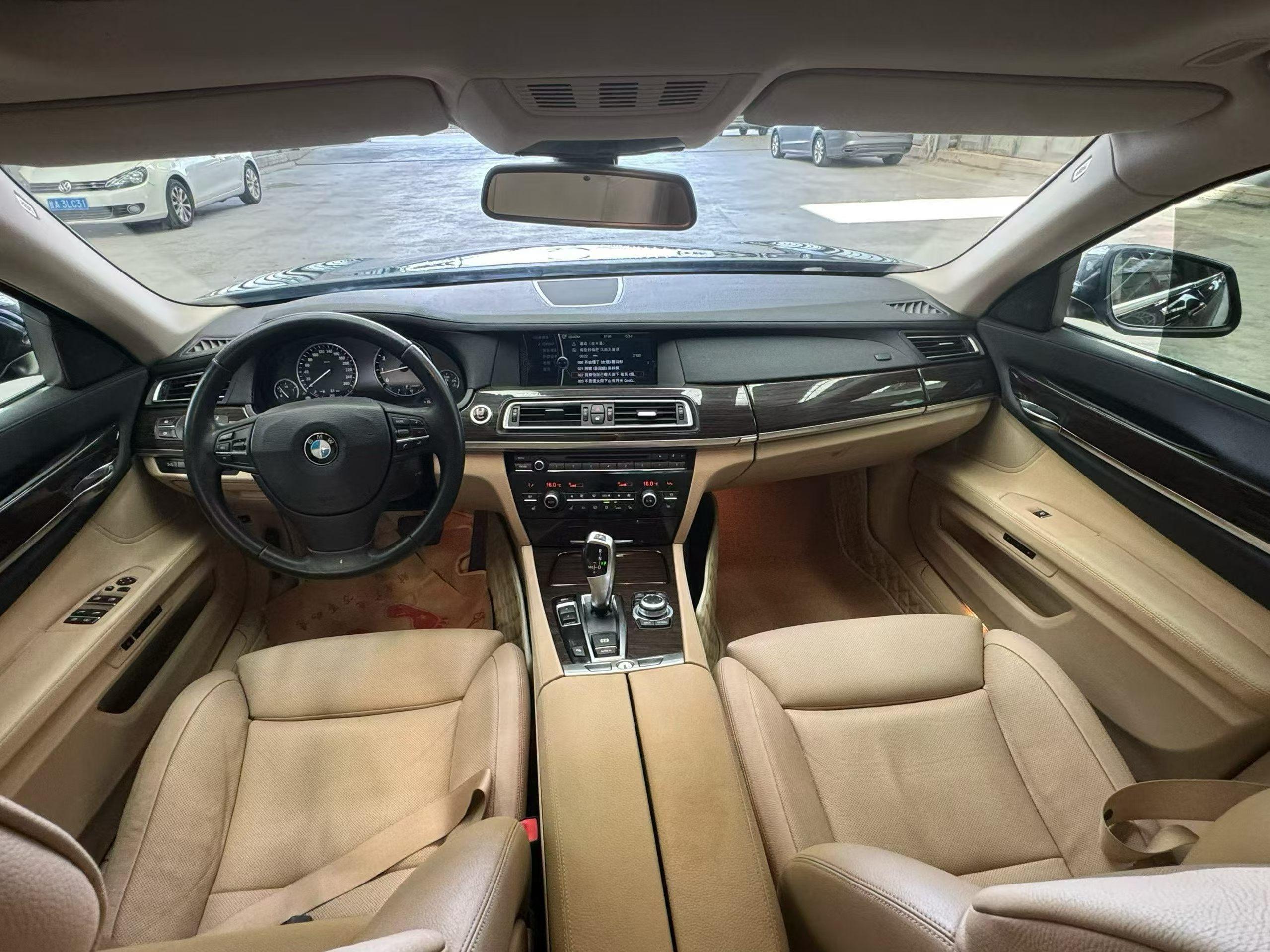 BMW 7 серии 2010 thumb 6