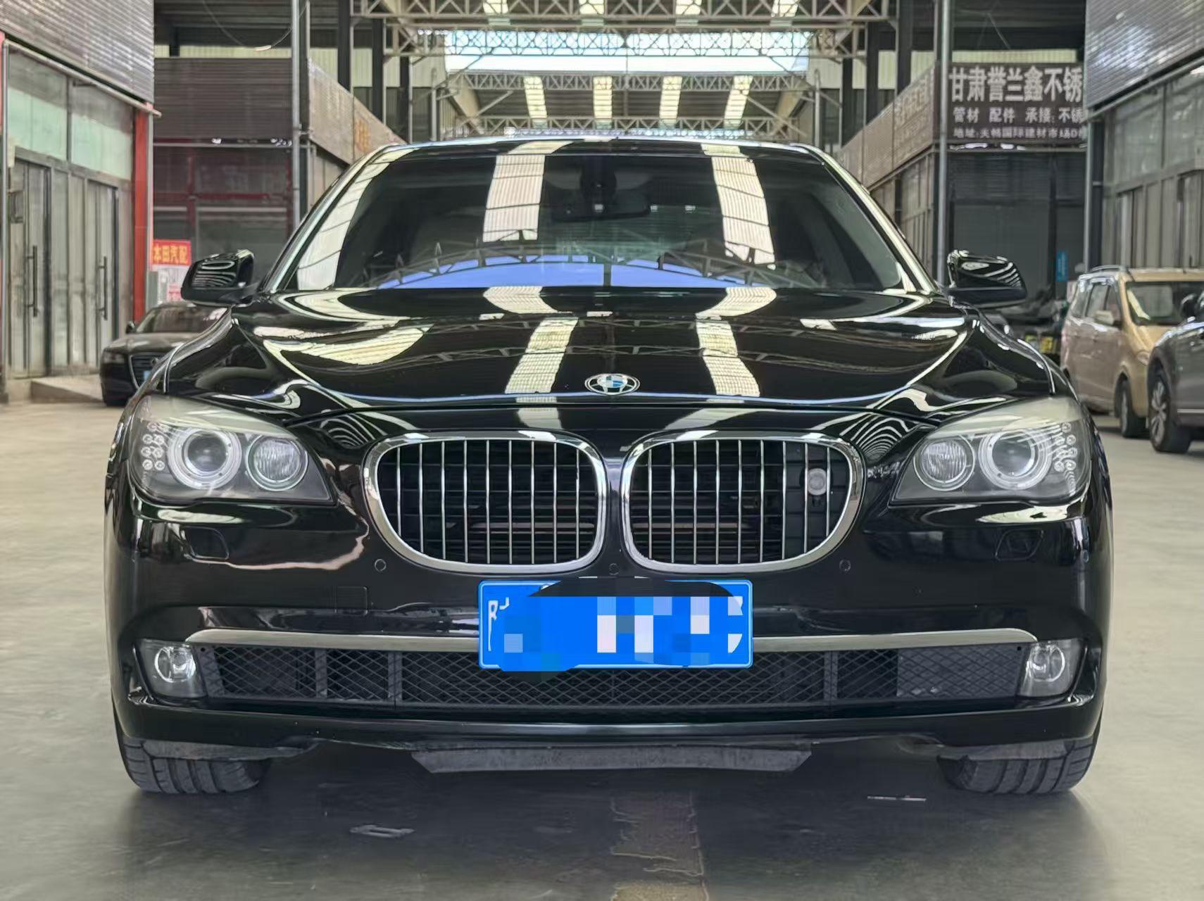 BMW 7 серии 2010 thumb 10
