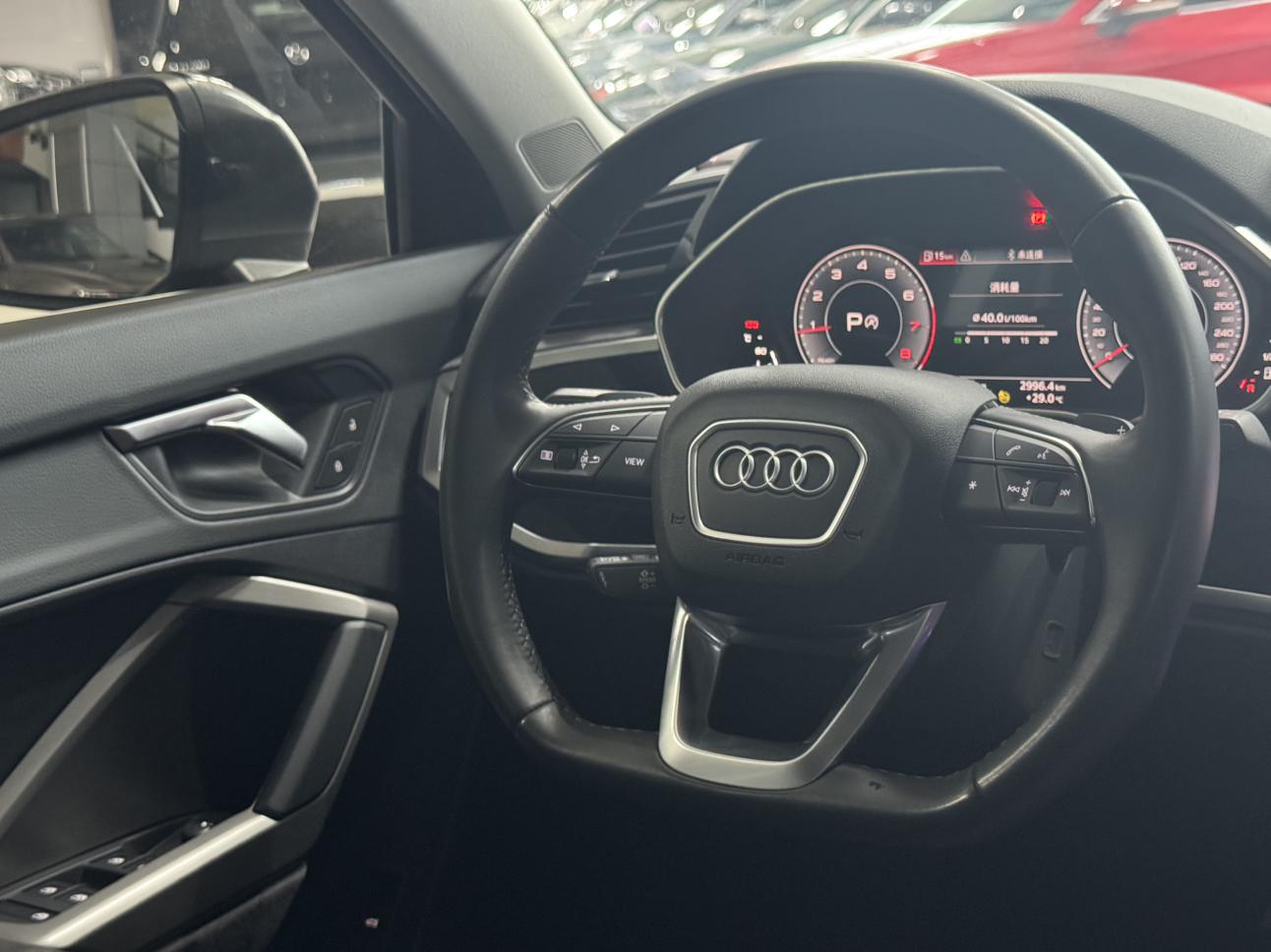 Audi Q3 2023 thumb 9