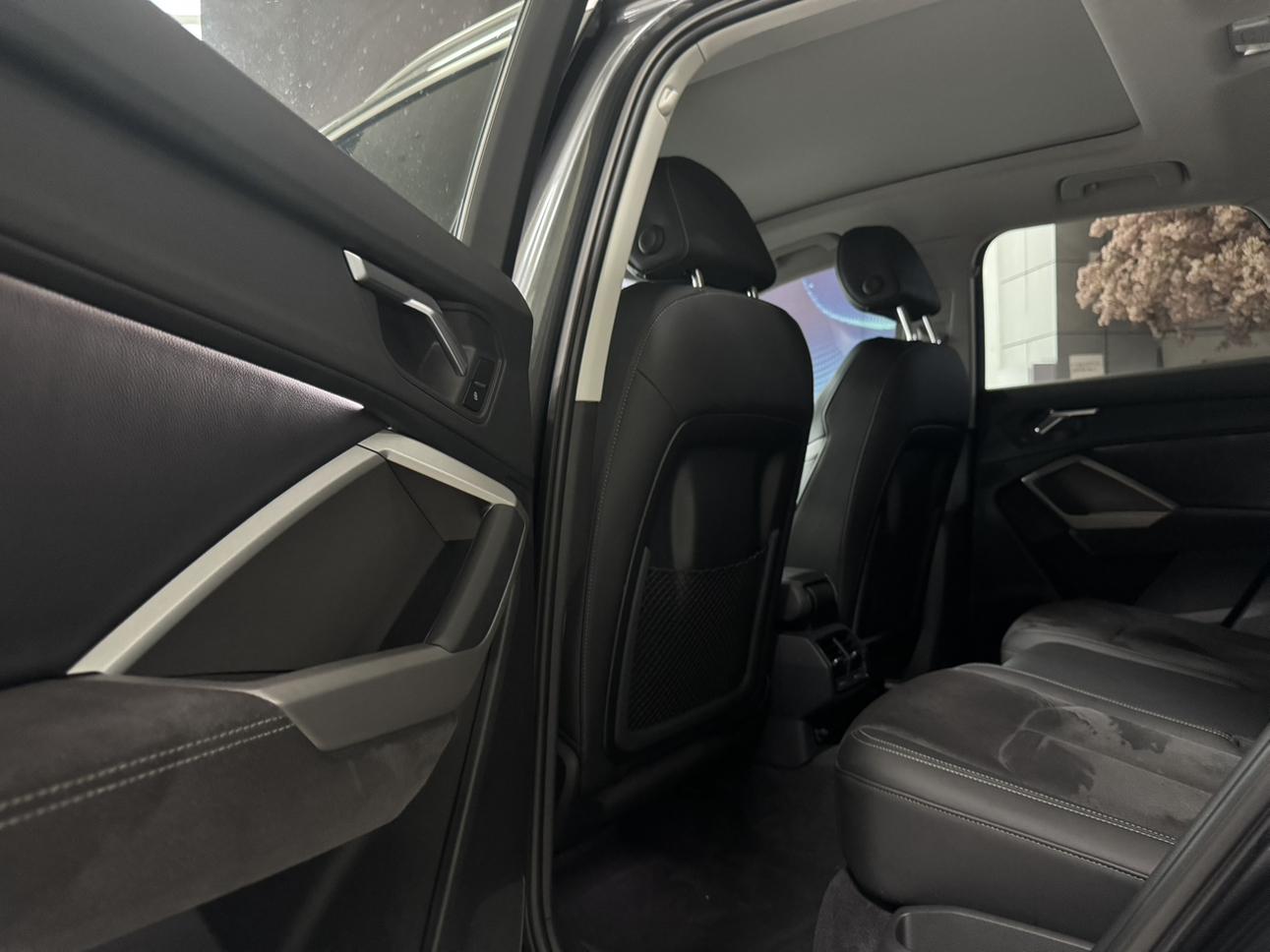 Audi Q3 2023 thumb 12