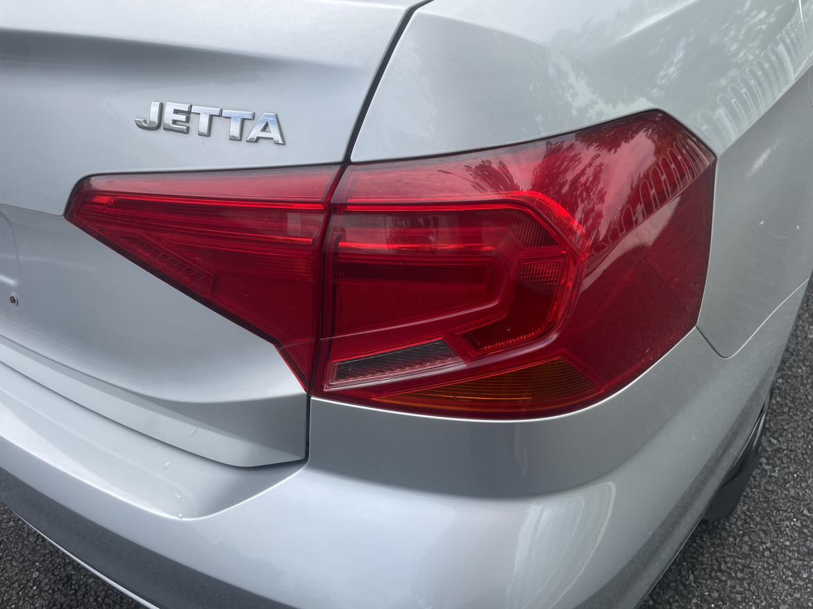 Volkswagen Jetta 2017 thumb 8