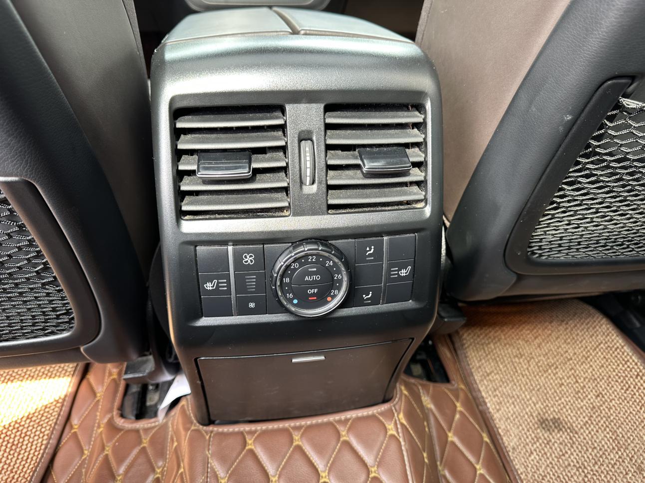 Mercedes-Benz GLS AMG 2016 thumb 6