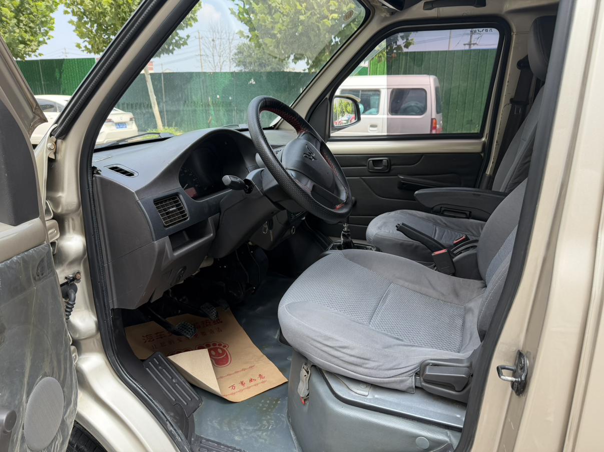 Wuling Rong Guang 2019 thumb 6