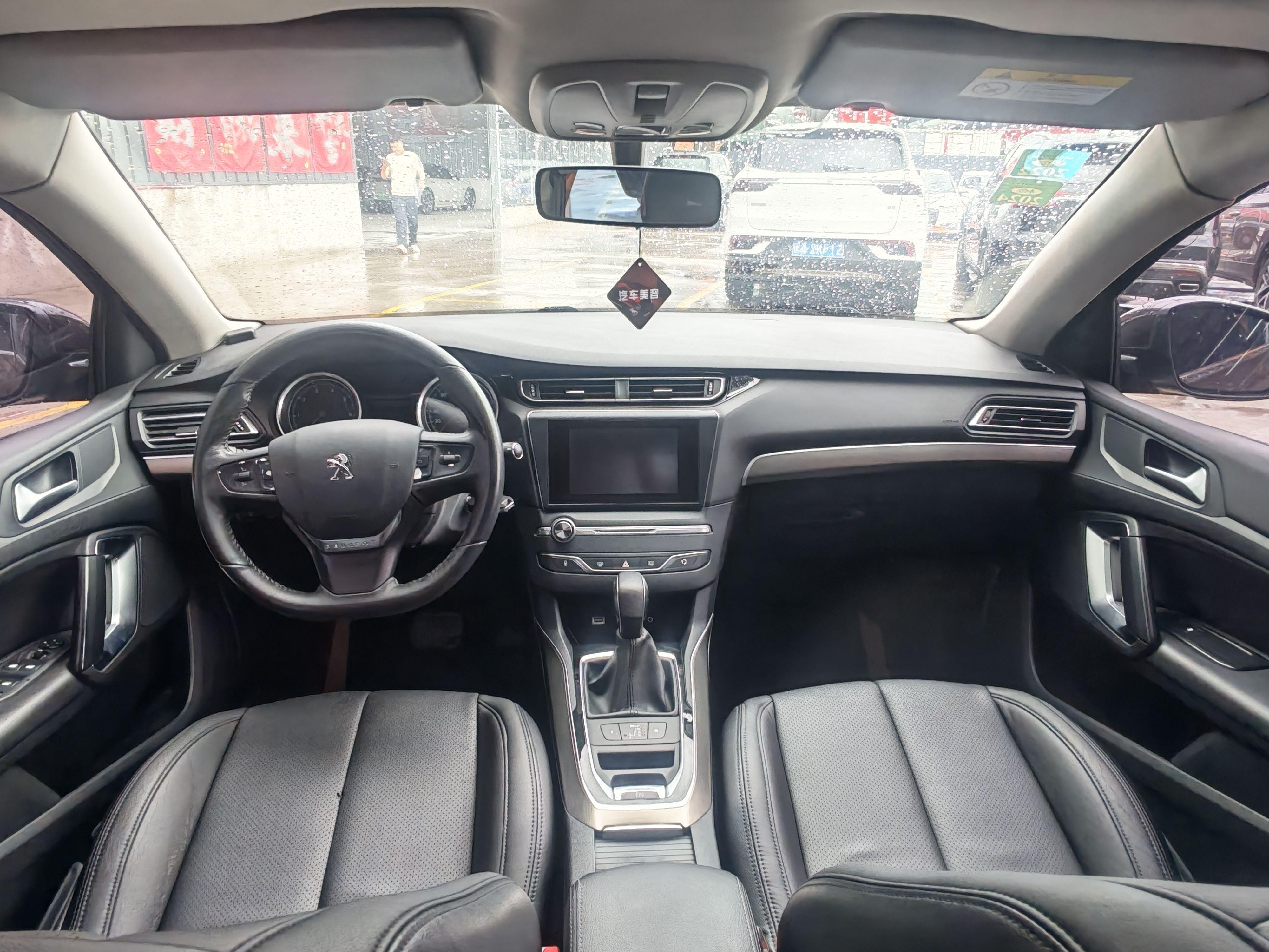 Peugeot 408 2016 thumb 5