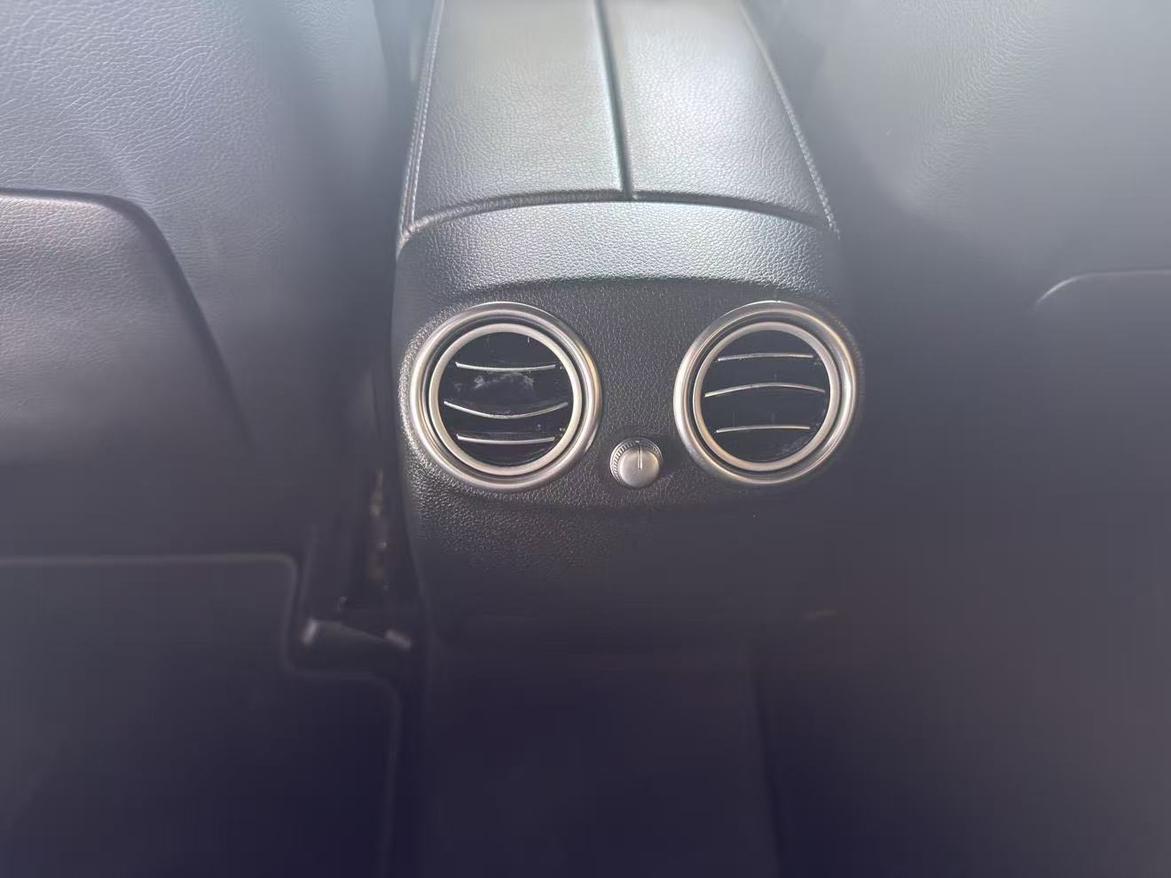 Mercedes-Benz GLC 2016 thumb 4