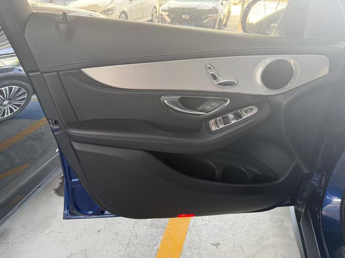 Mercedes-Benz GLC 2016 thumb 11