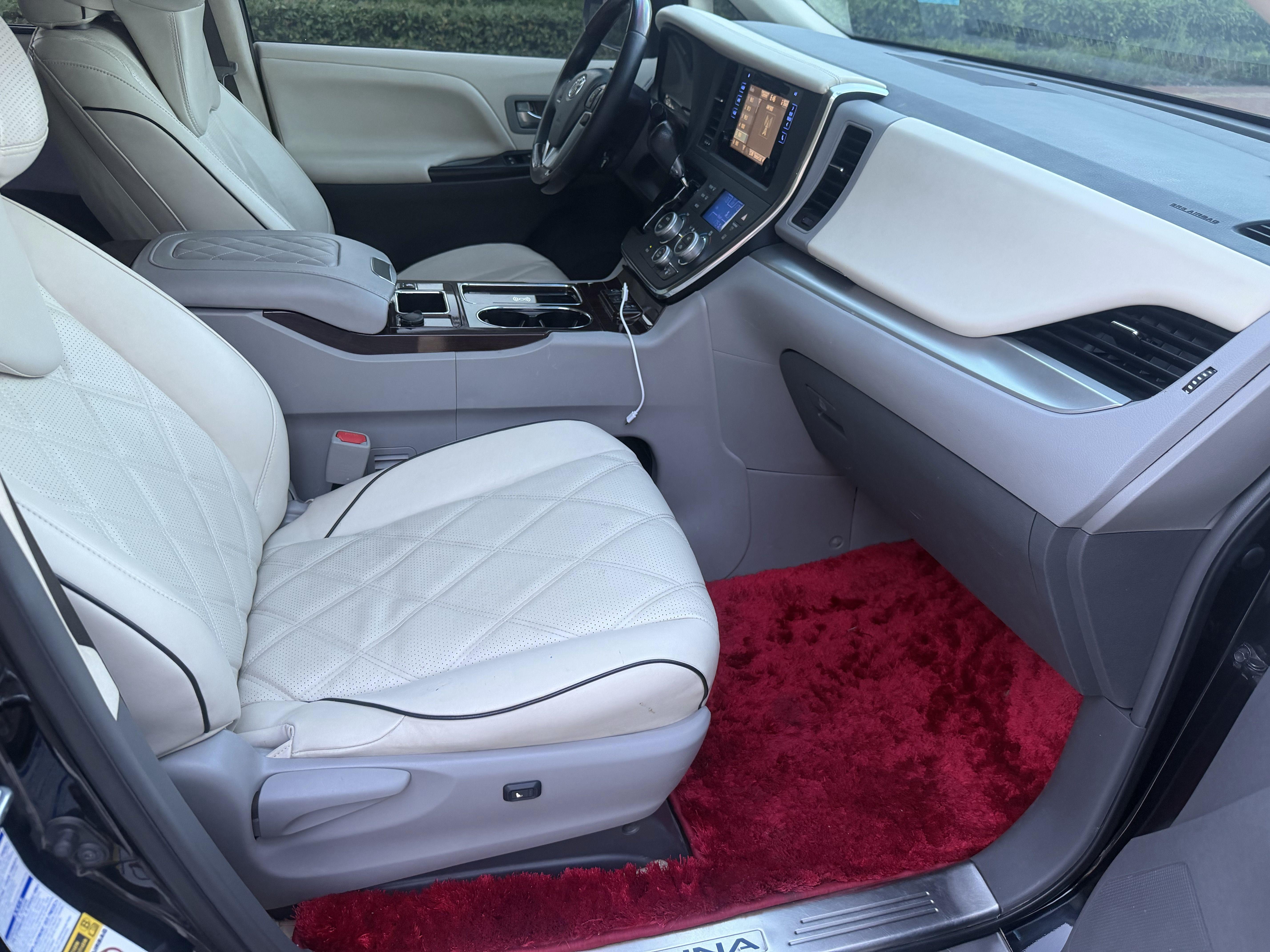 Toyota Sienna 2017 thumb 6