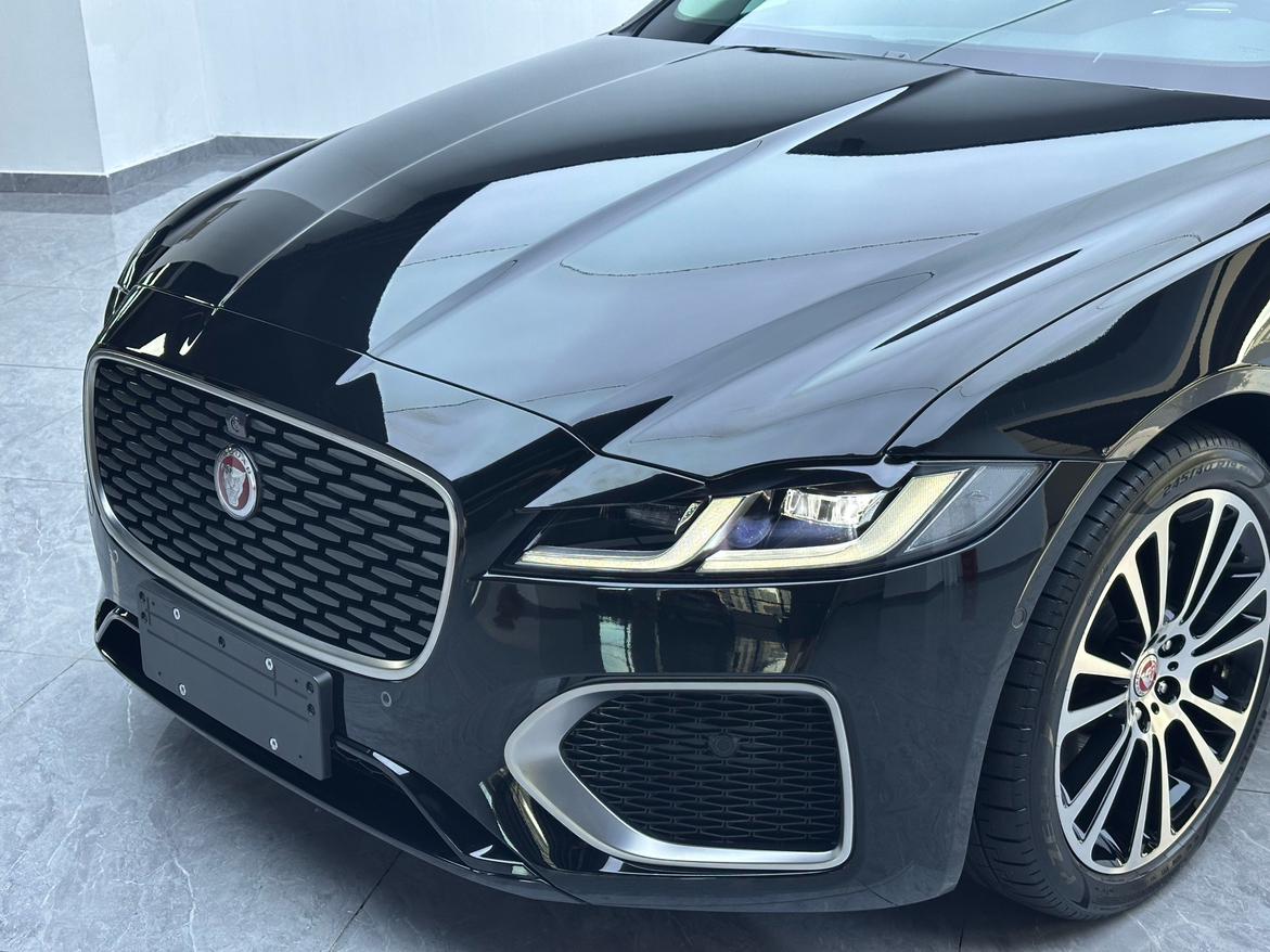 Jaguar XFL 2025 thumb 5