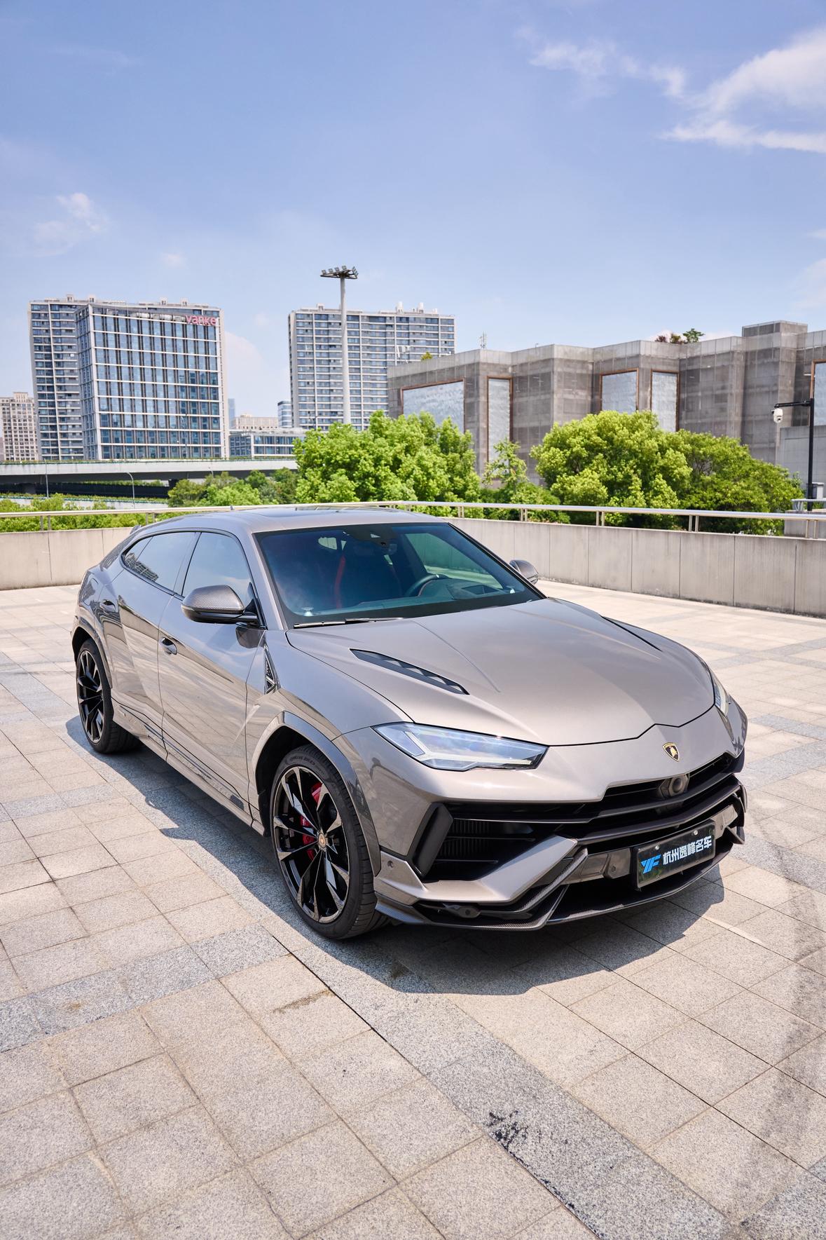 Lamborghini Urus 2023 thumb 8