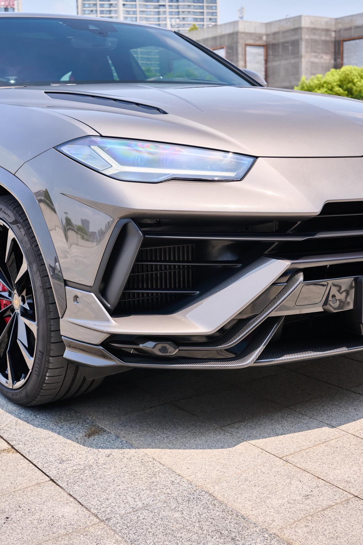 Lamborghini Urus 2023 thumb 12