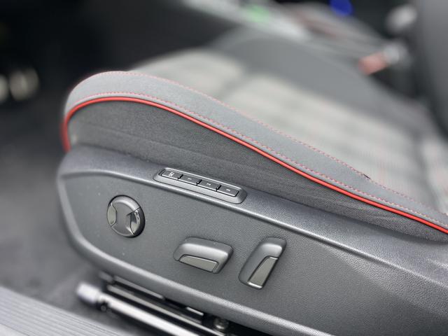 Volkswagen Golf GTI 2023 thumb 10