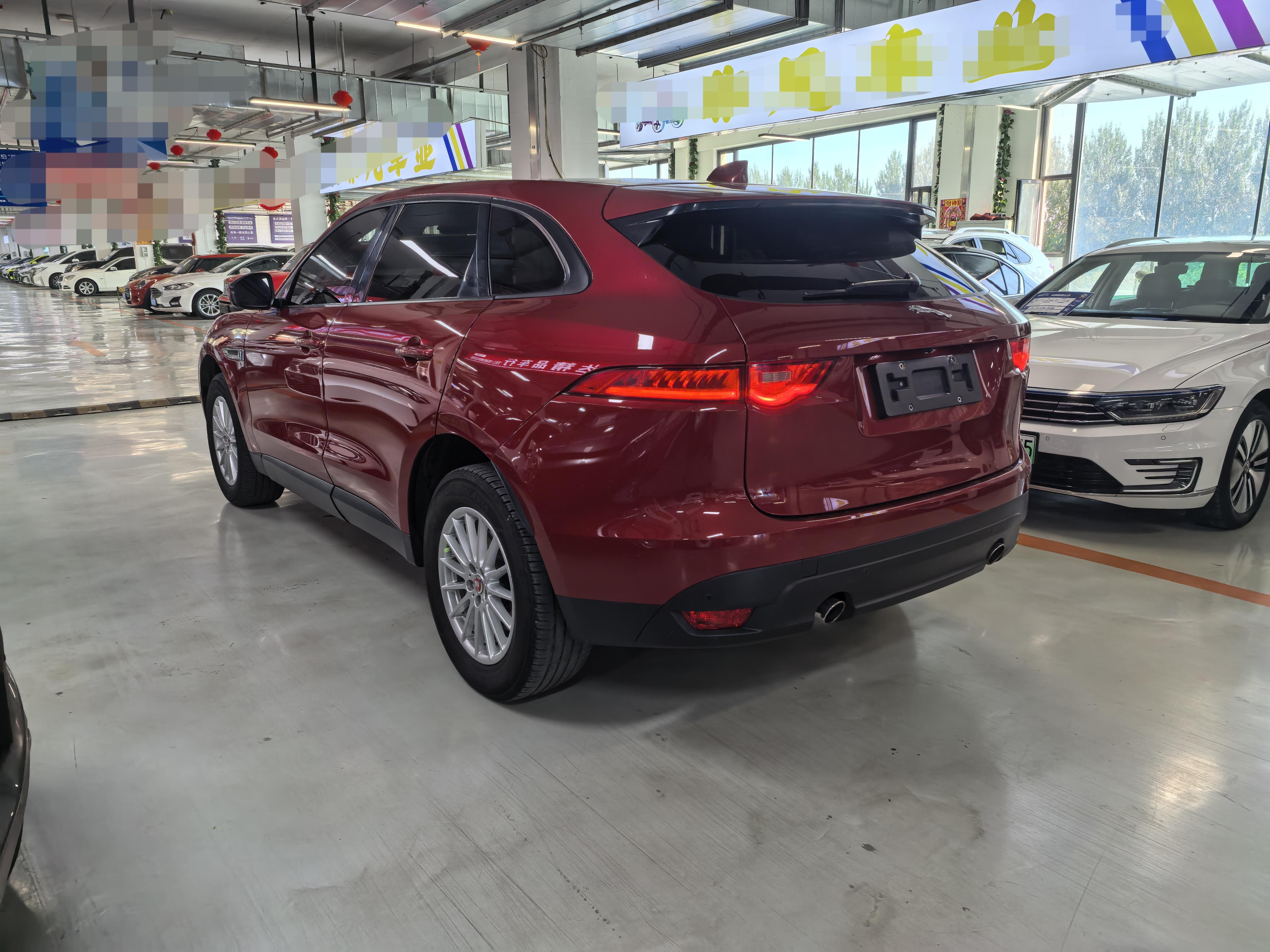 Jaguar F-Pace 2018 thumb 2