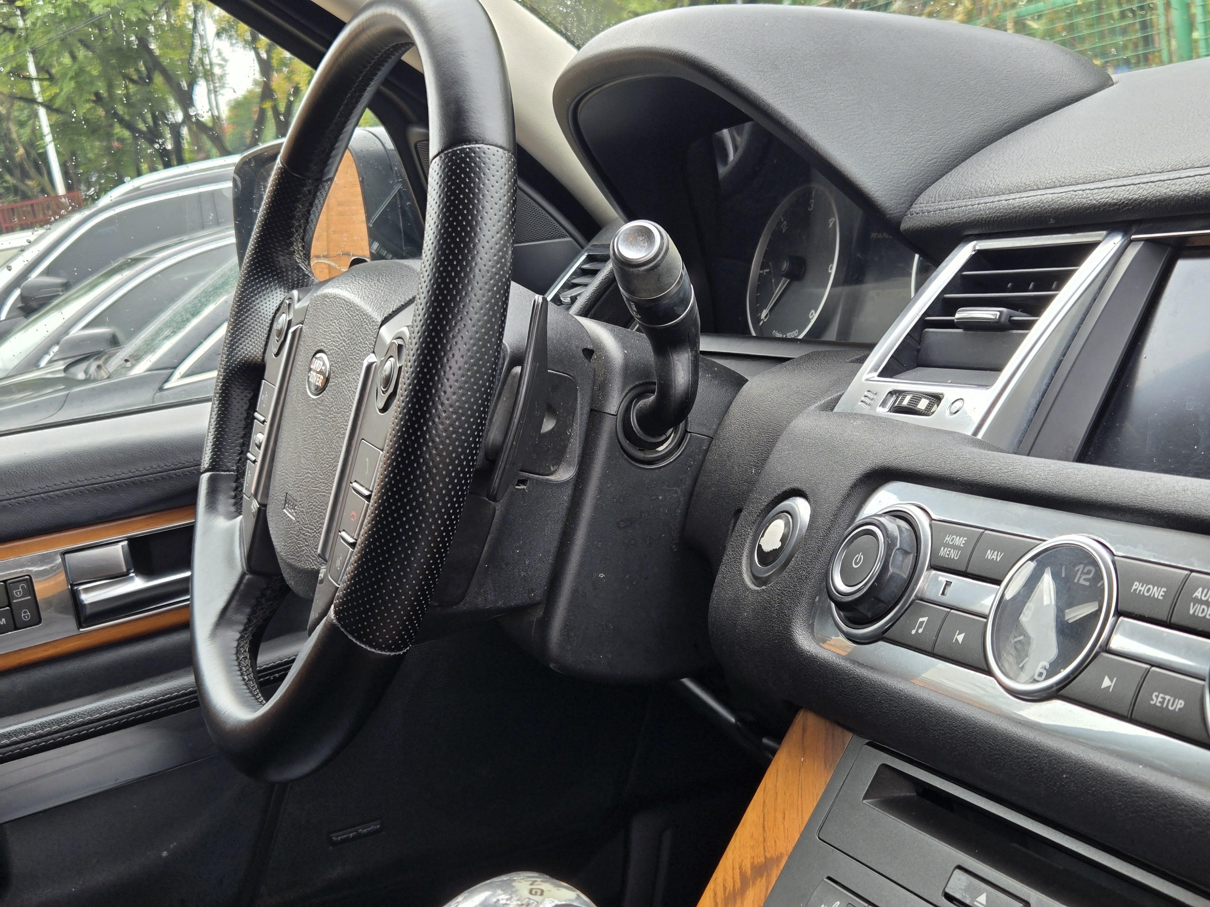 Land Rover Range Rover Sport 2013 thumb 6