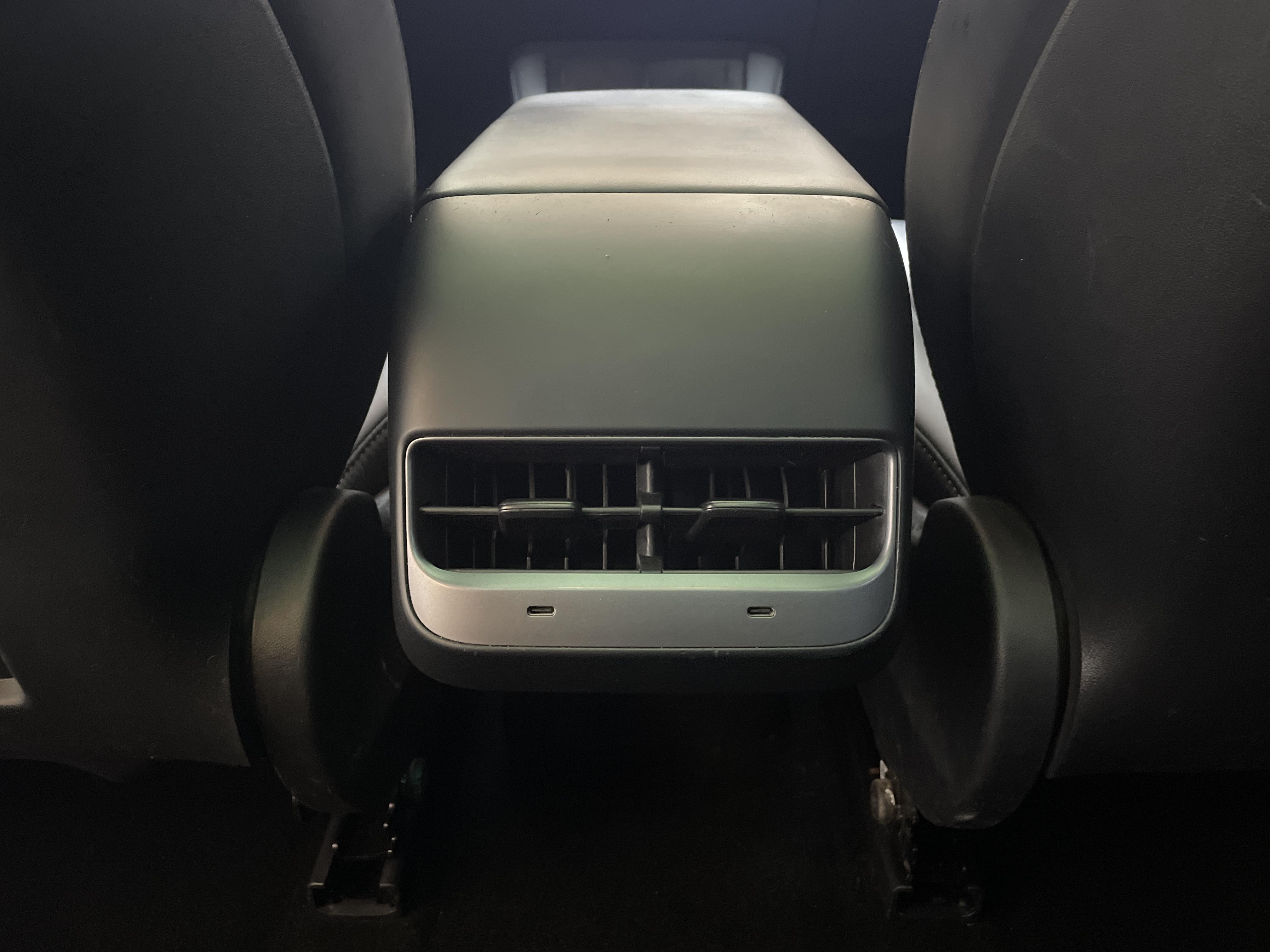 Tesla Model 3 2021 thumb 7