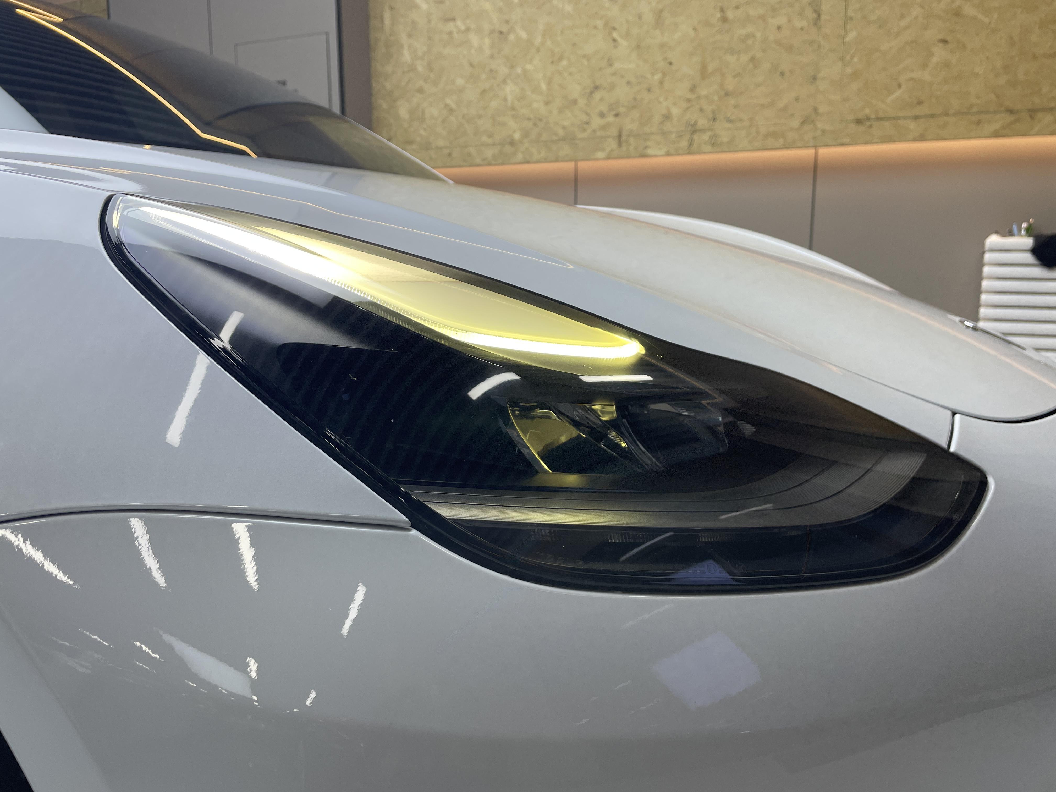 Tesla Model 3 2021 thumb 9