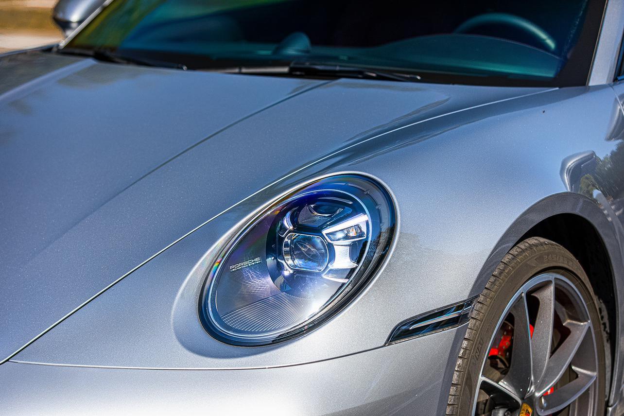 Porsche 911 2022 thumb 6