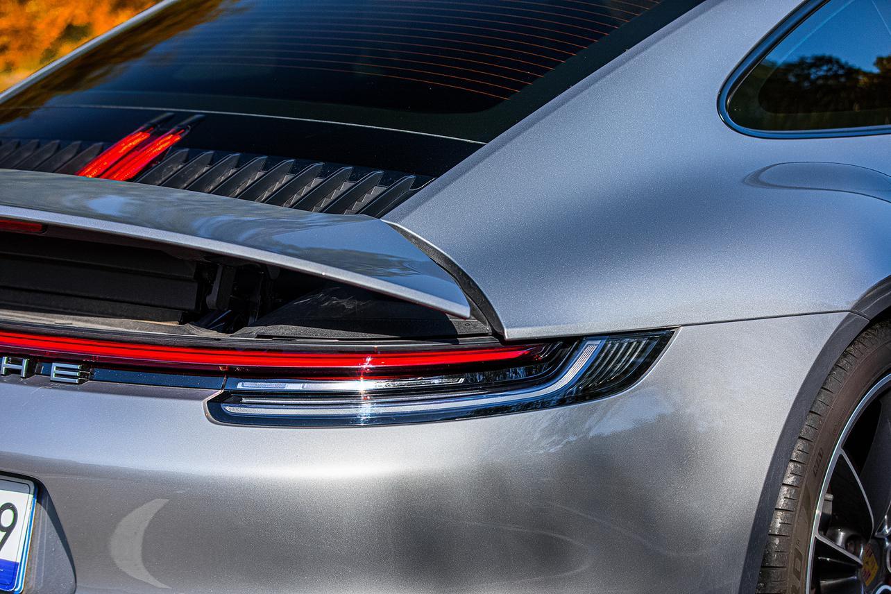 Porsche 911 2022 thumb 7