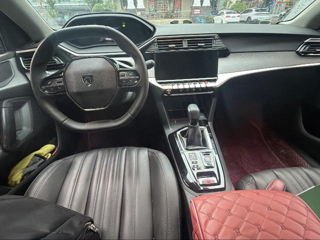 Peugeot 408 2022 thumb 3