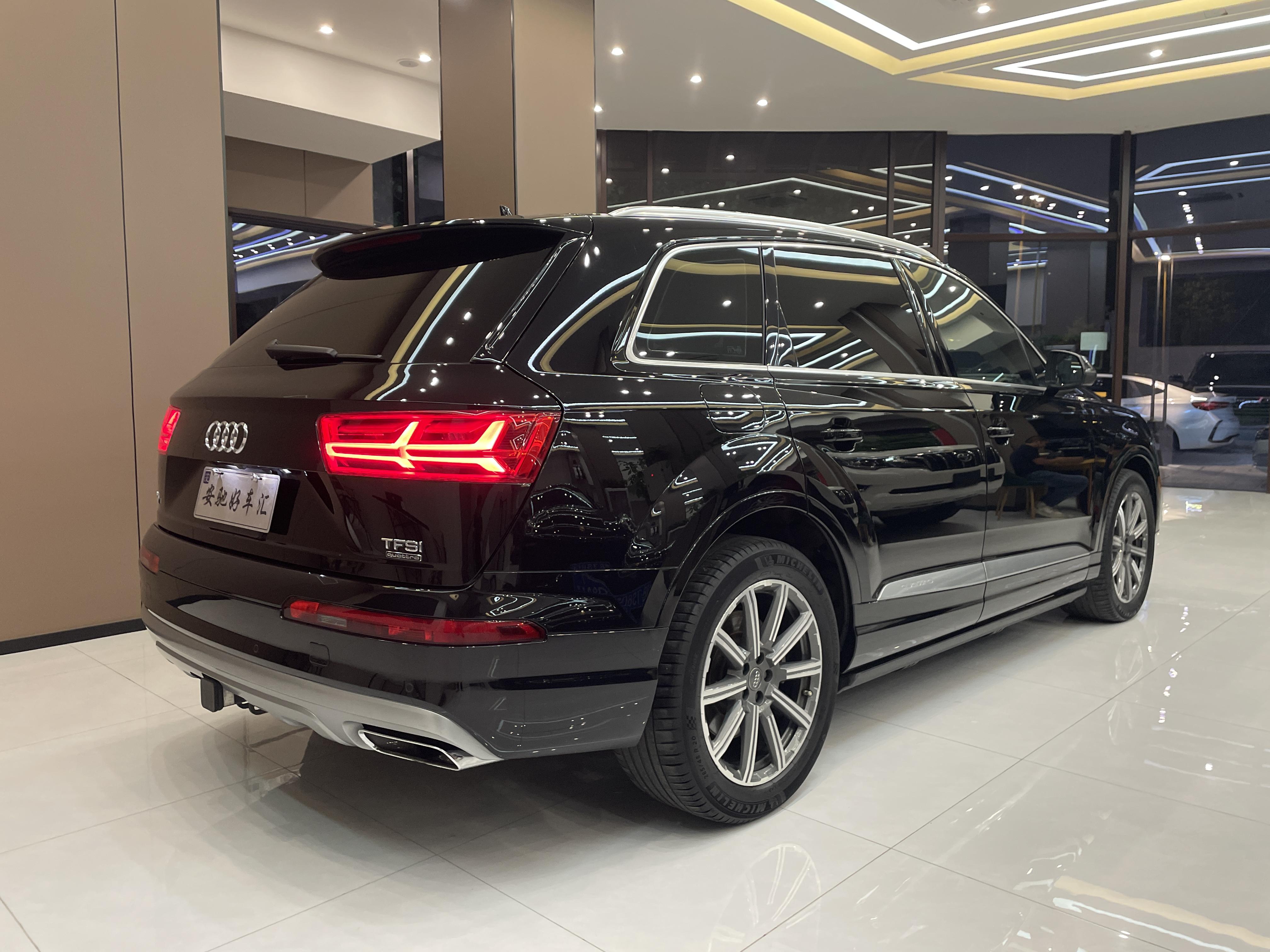 Audi Q7 2018 thumb 4