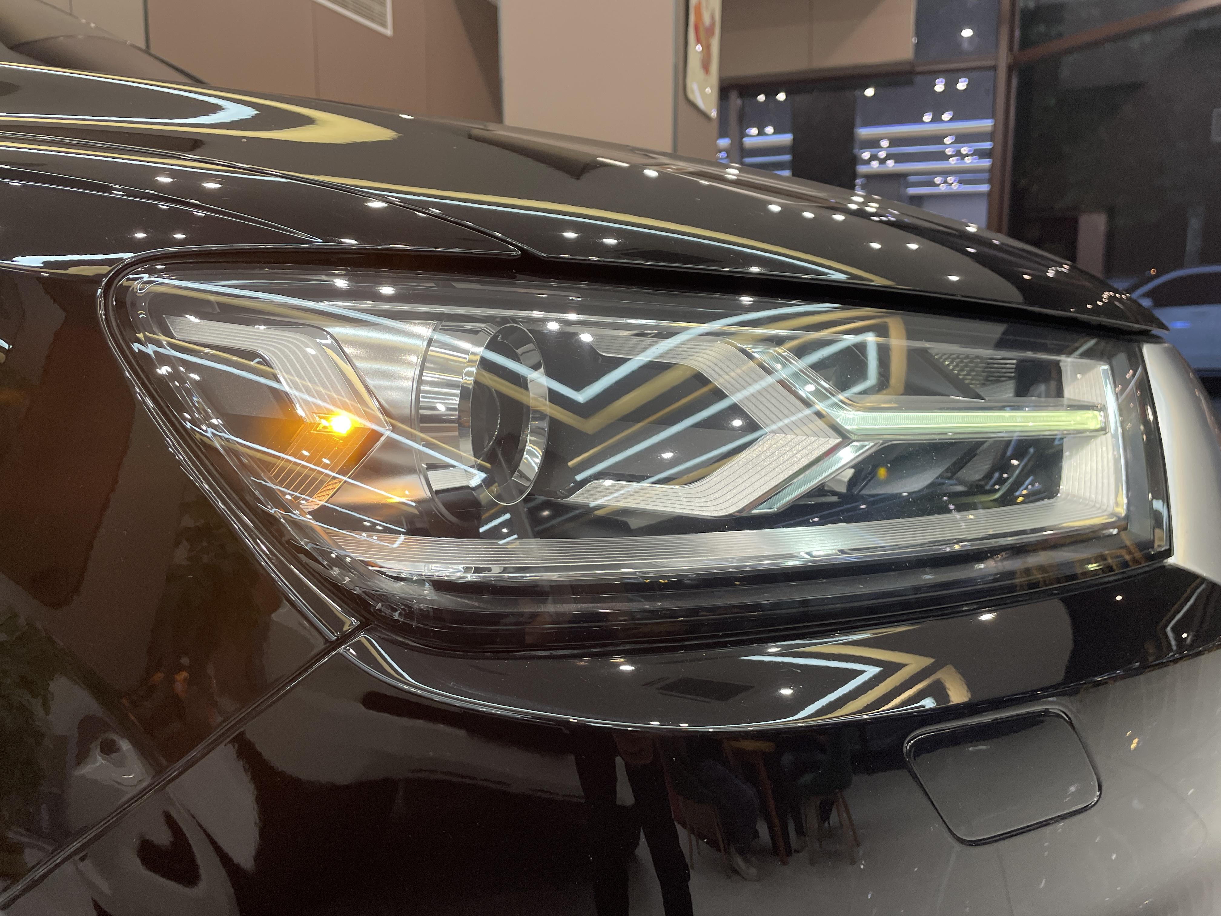 Audi Q7 2018 thumb 9