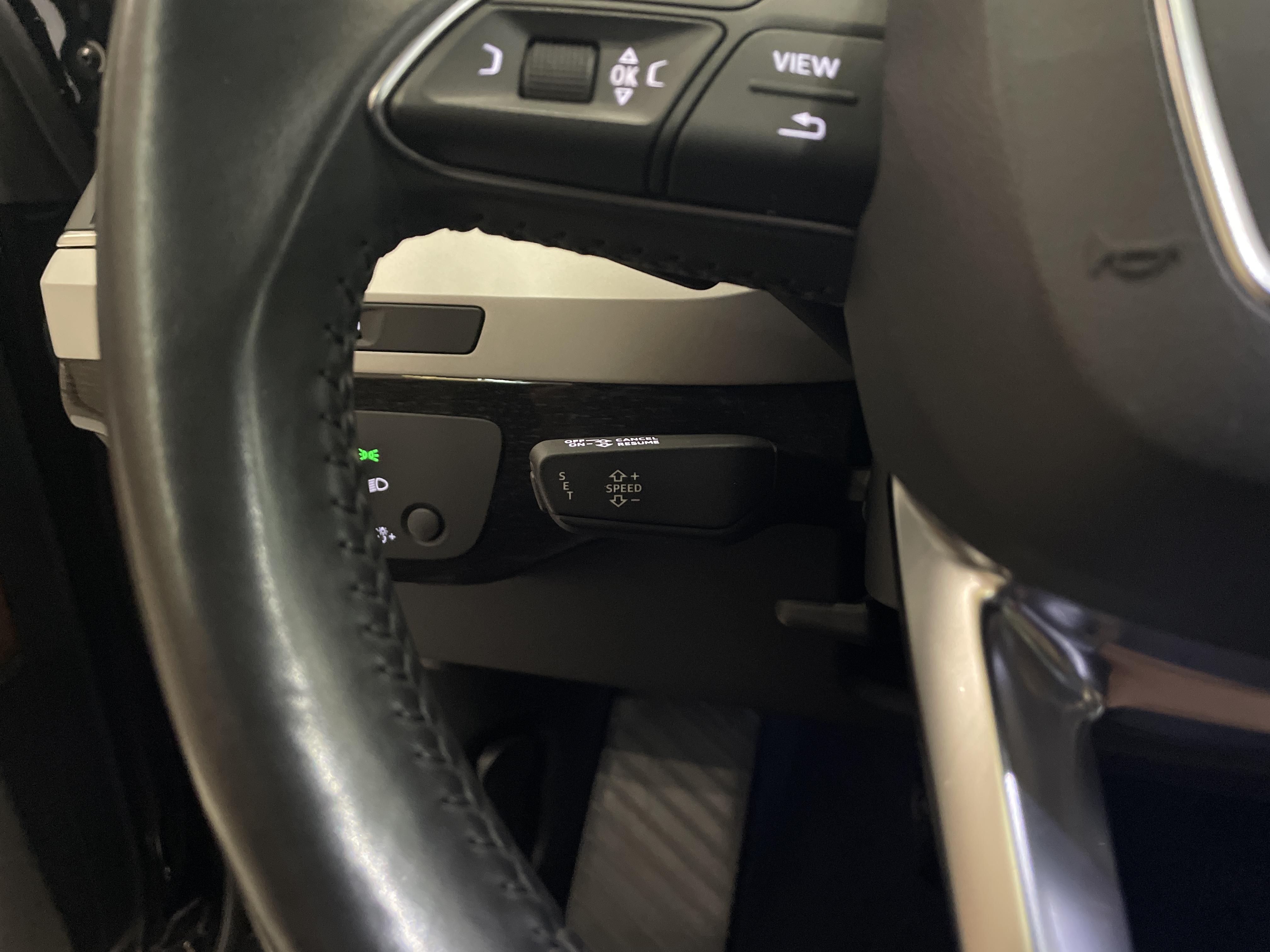 Audi Q7 2018 thumb 10