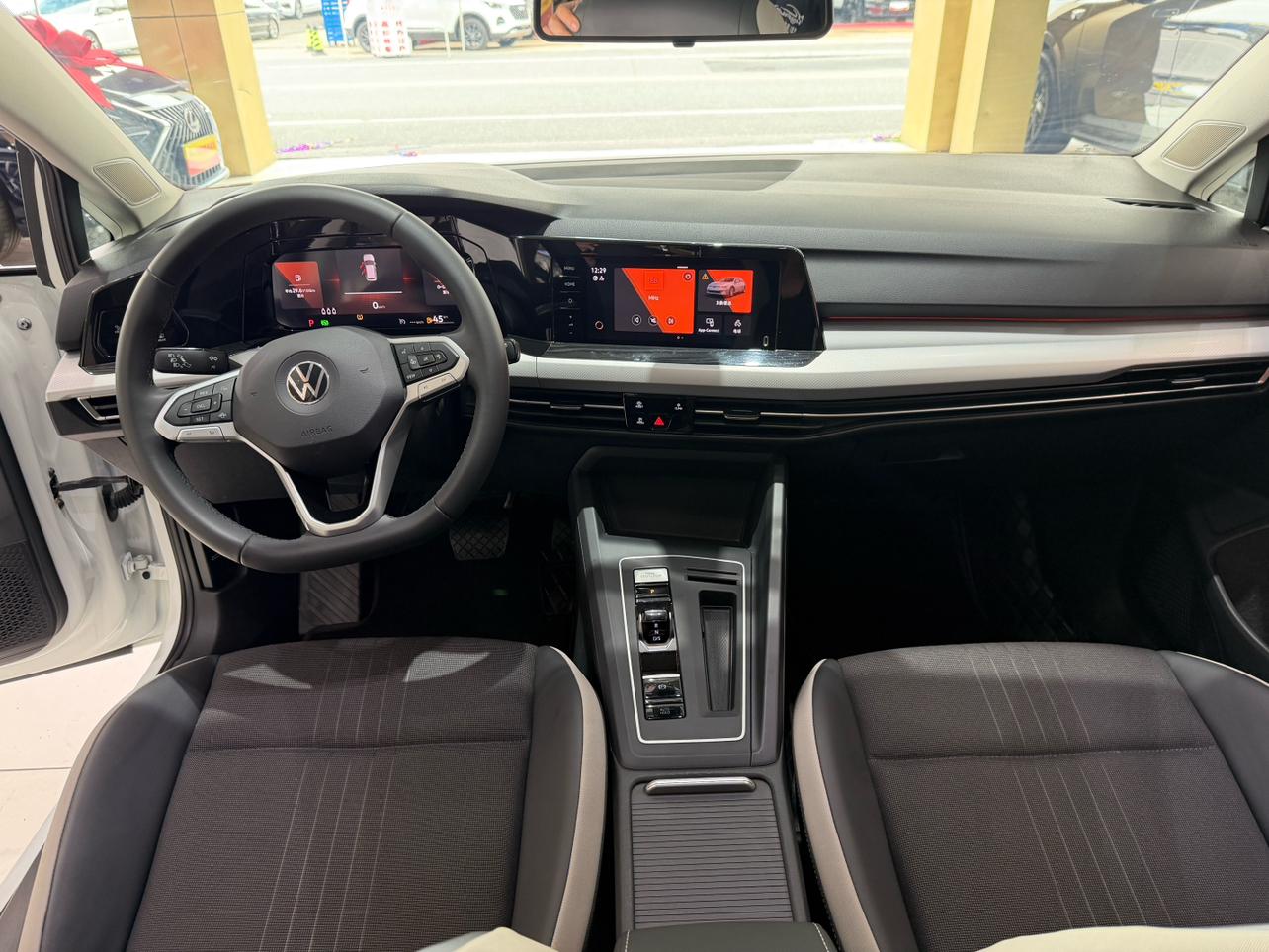 Volkswagen Golf Sportsvan 2023 thumb 8