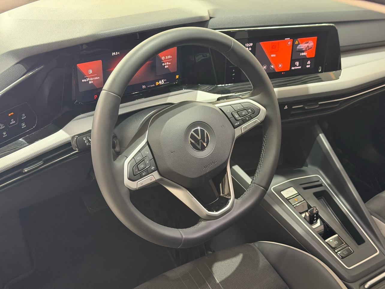 Volkswagen Golf Sportsvan 2023 thumb 10
