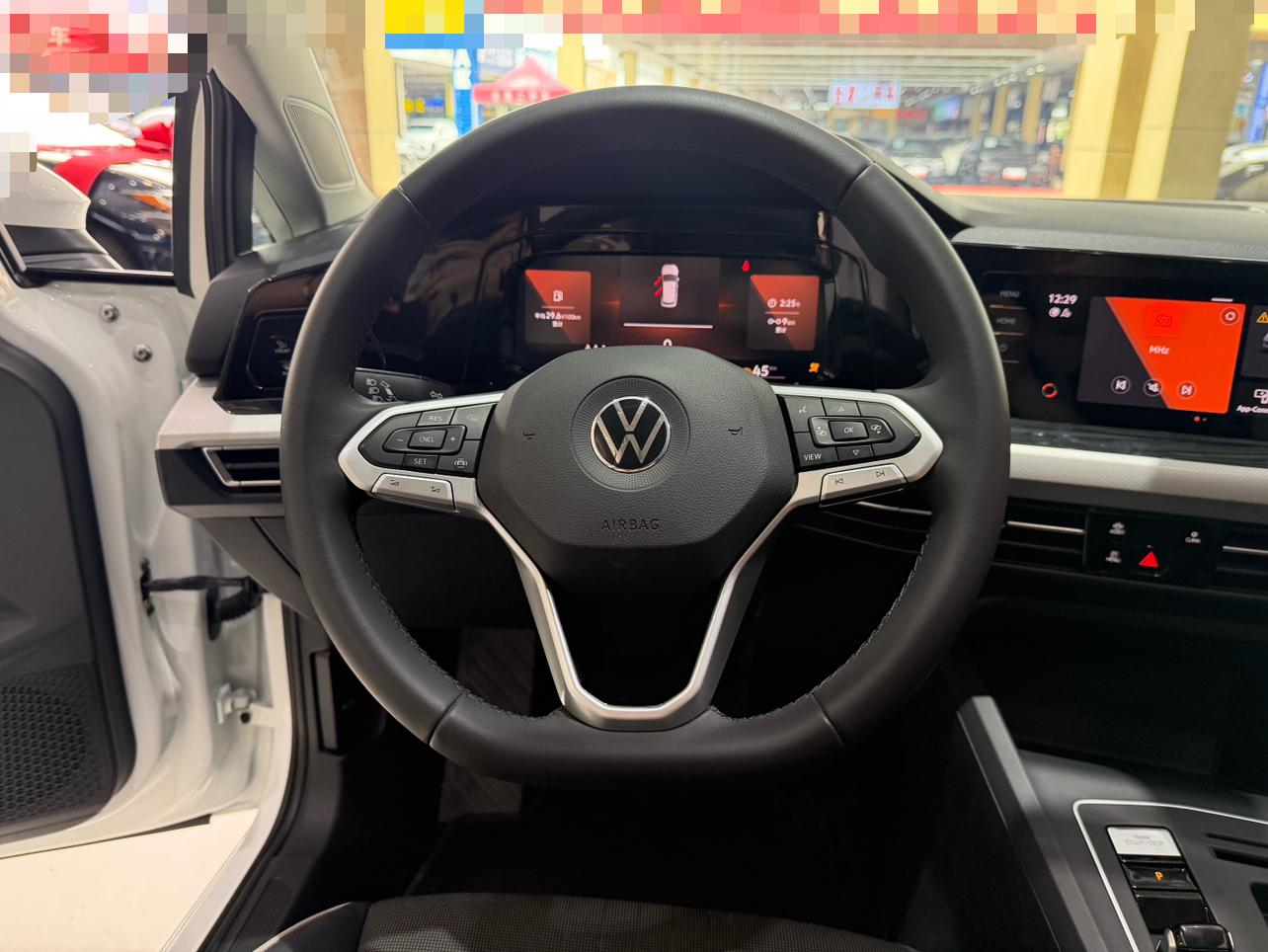 Volkswagen Golf Sportsvan 2023 thumb 12