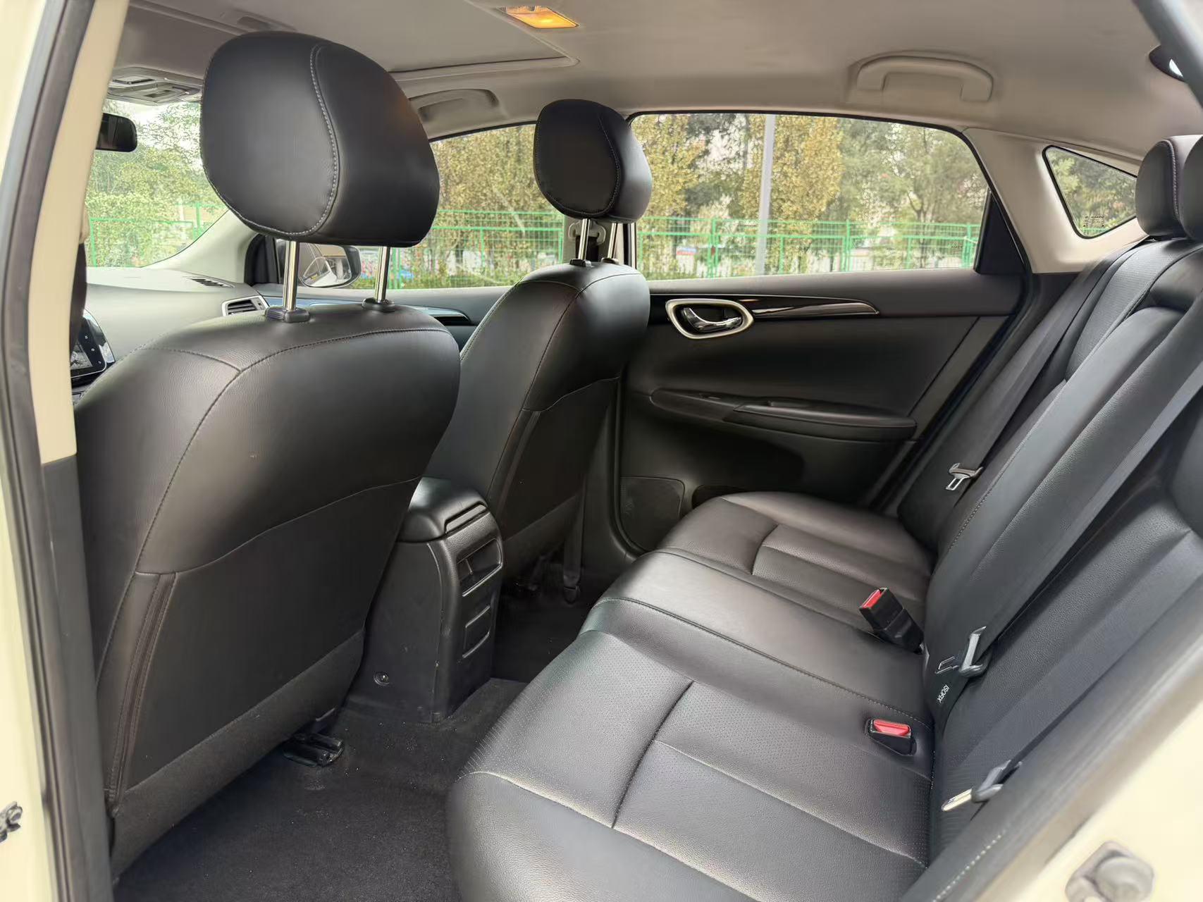 Nissan Sylphy 2019 thumb 8