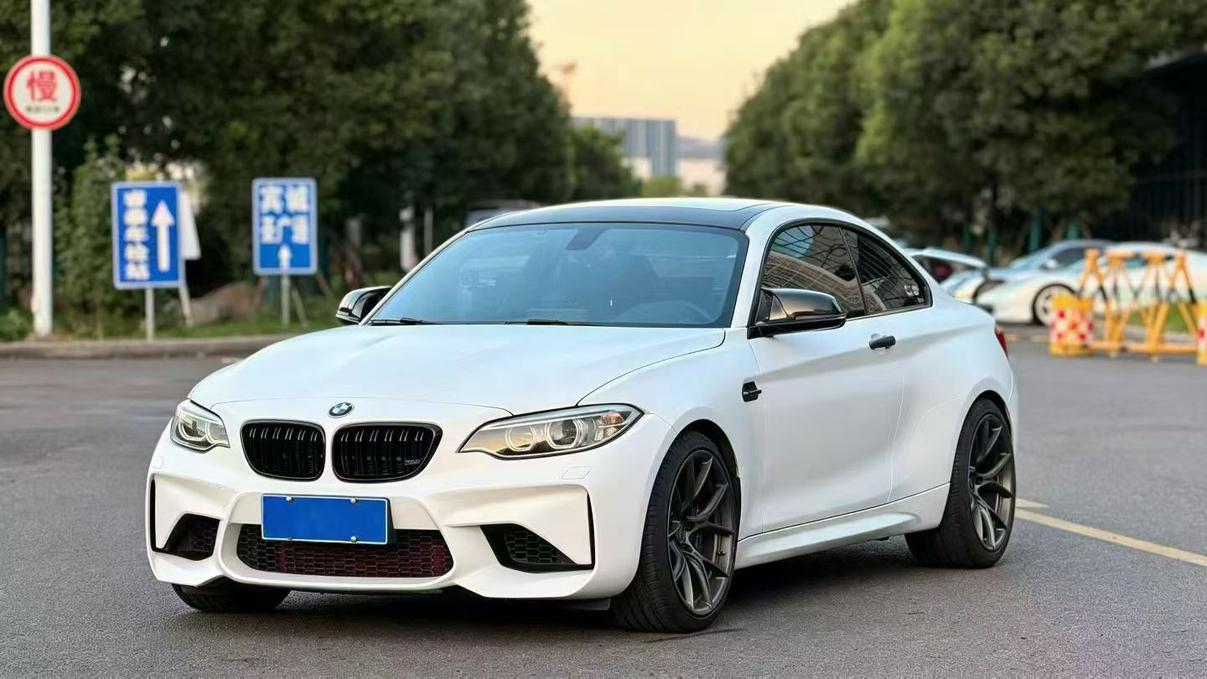 BMW M2 2016 thumb 8