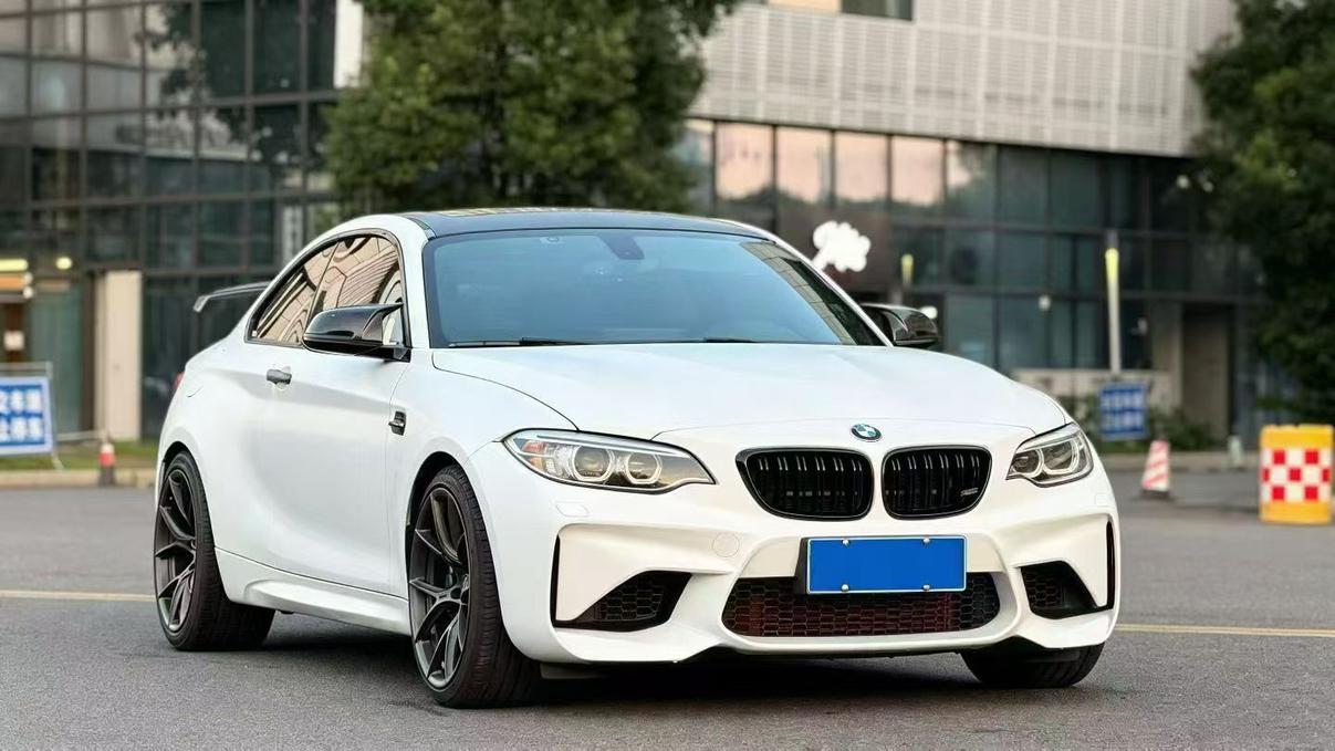 BMW M2 2016 thumb 10