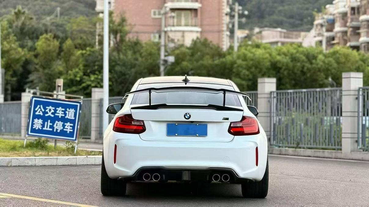 BMW M2 2016 thumb 12