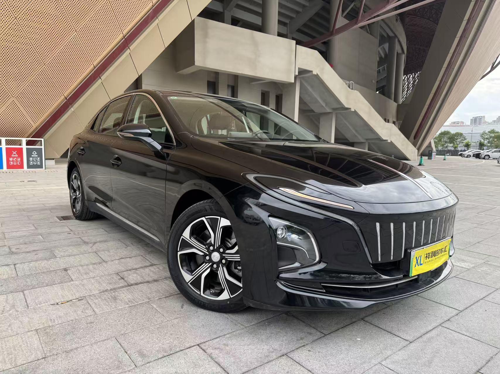 Hongqi E-QM5 2023 thumb 10