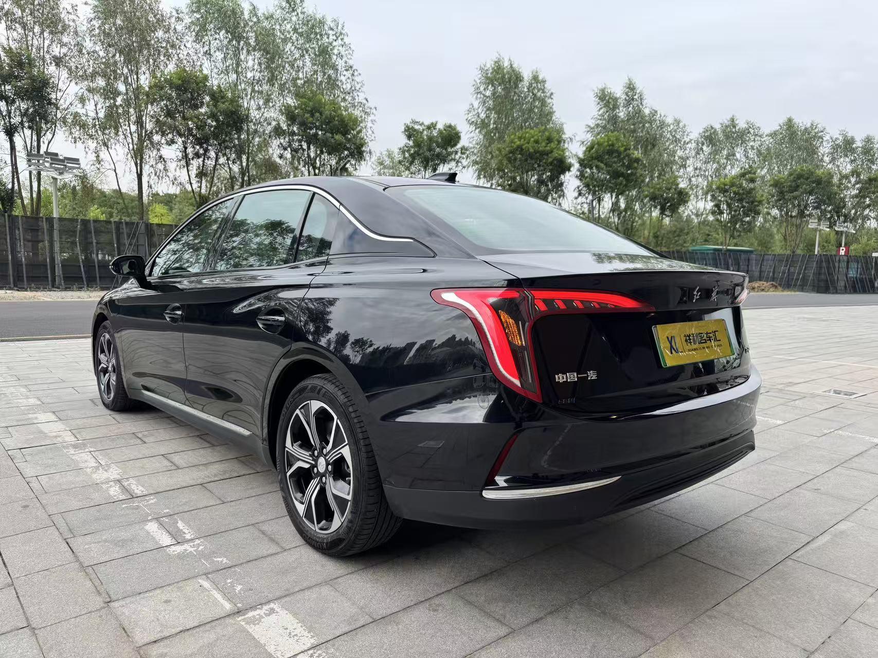 Hongqi E-QM5 2023 thumb 11