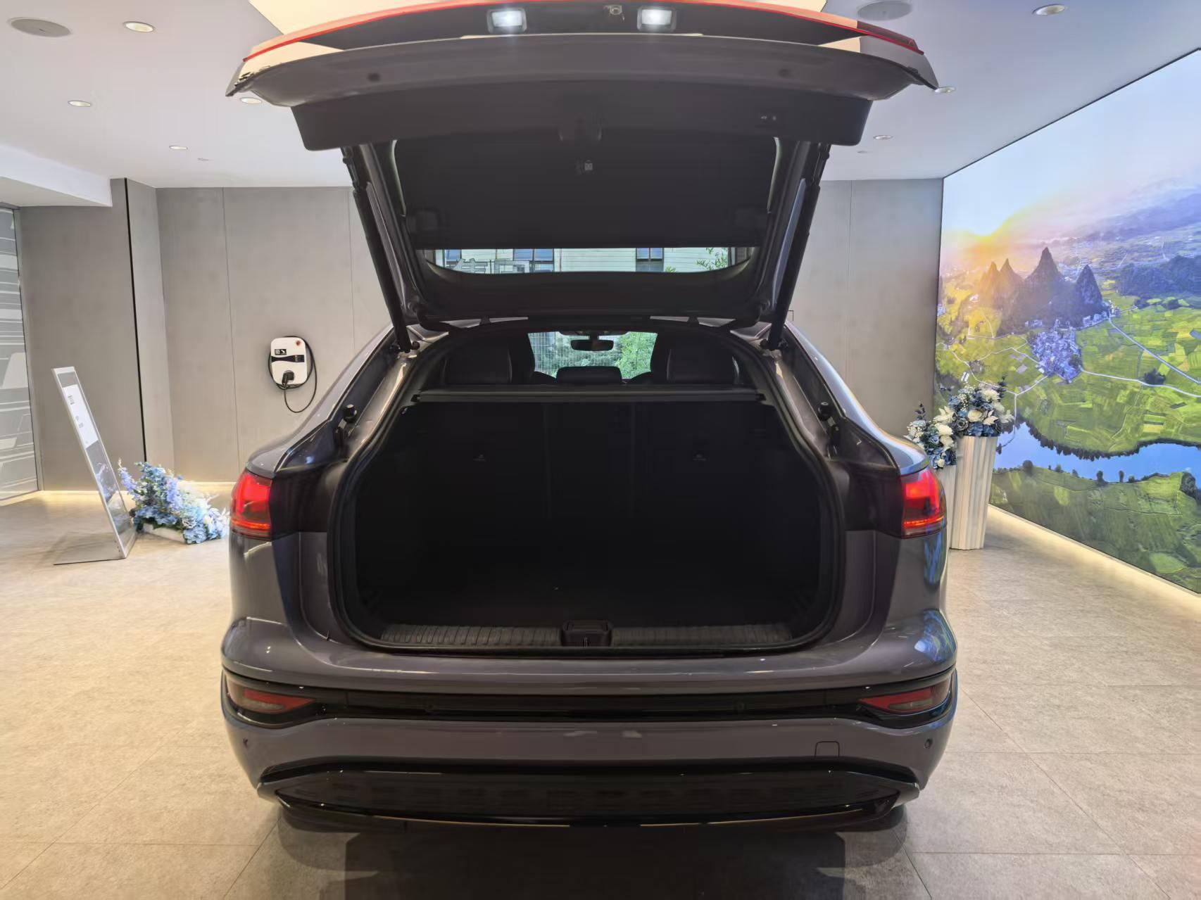 Audi Q6L Sportback e-tron 2026 thumb 12
