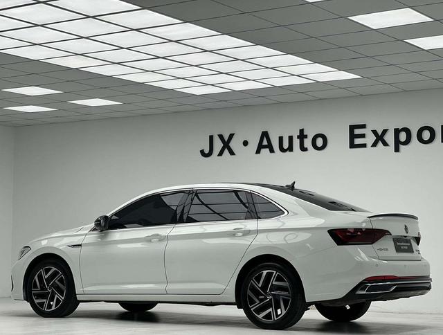 Volkswagen Sagitar 2023 thumb 3