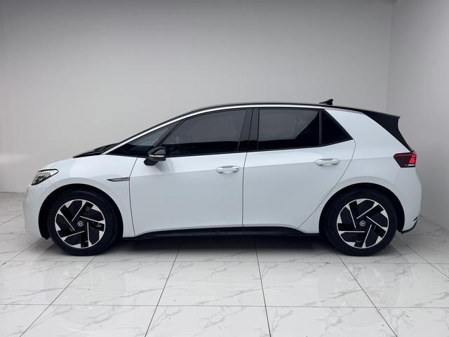 Volkswagen ID.3 2023 thumb 2