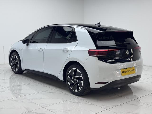 Volkswagen ID.3 2023 thumb 3