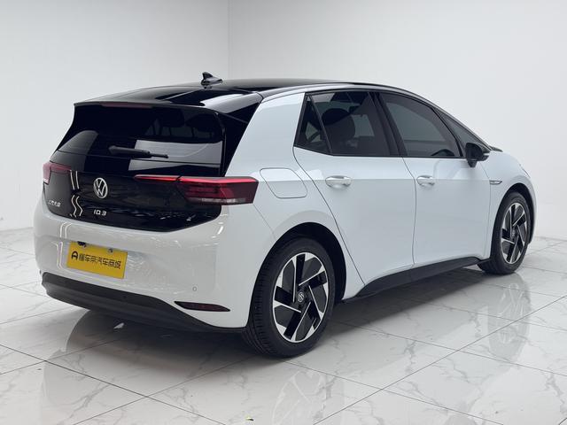 Volkswagen ID.3 2023 thumb 5
