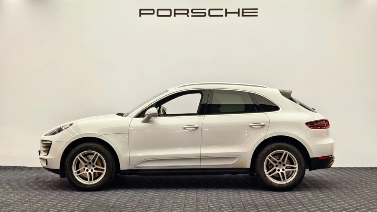 Porsche Macan 2017 thumb 2