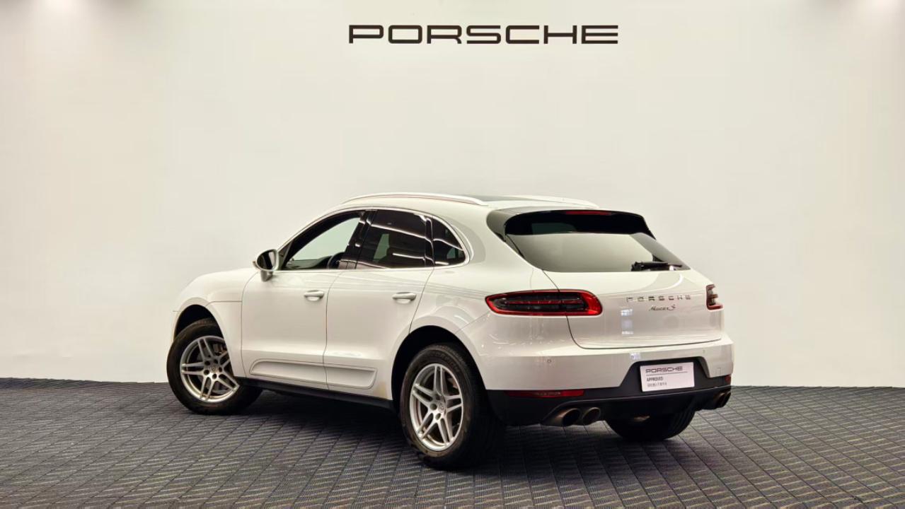 Porsche Macan 2017 thumb 3